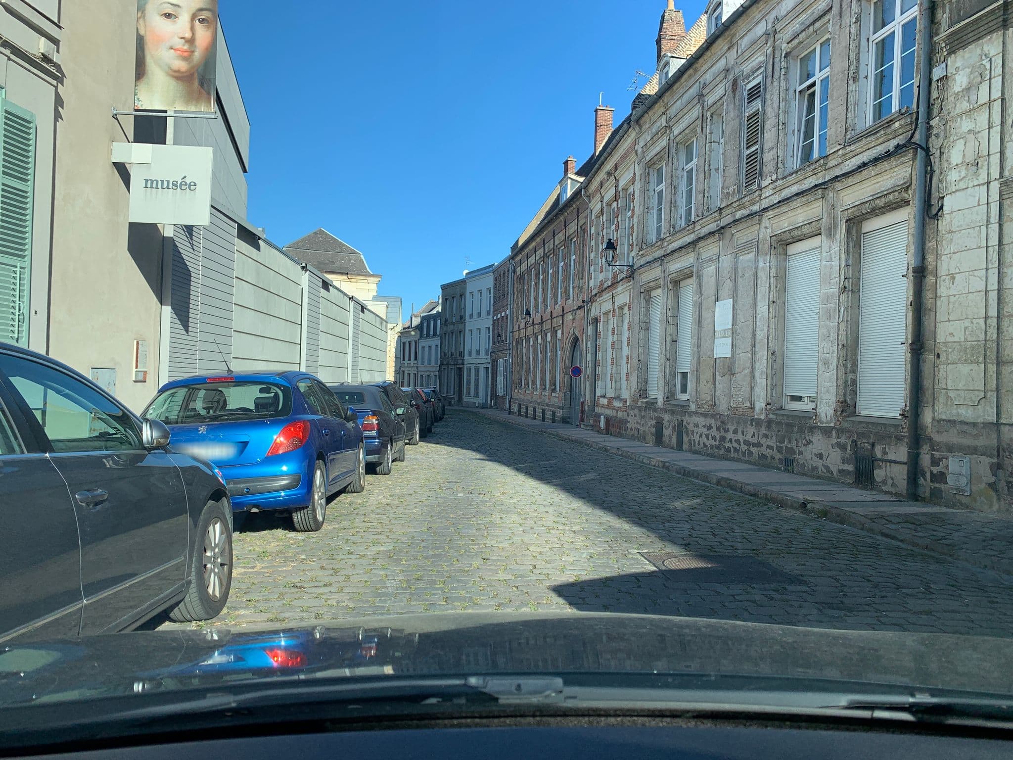 Street view near La Demeure Numéro 5, Cambrai — © widowild (CC BY-SA · Mapillary)