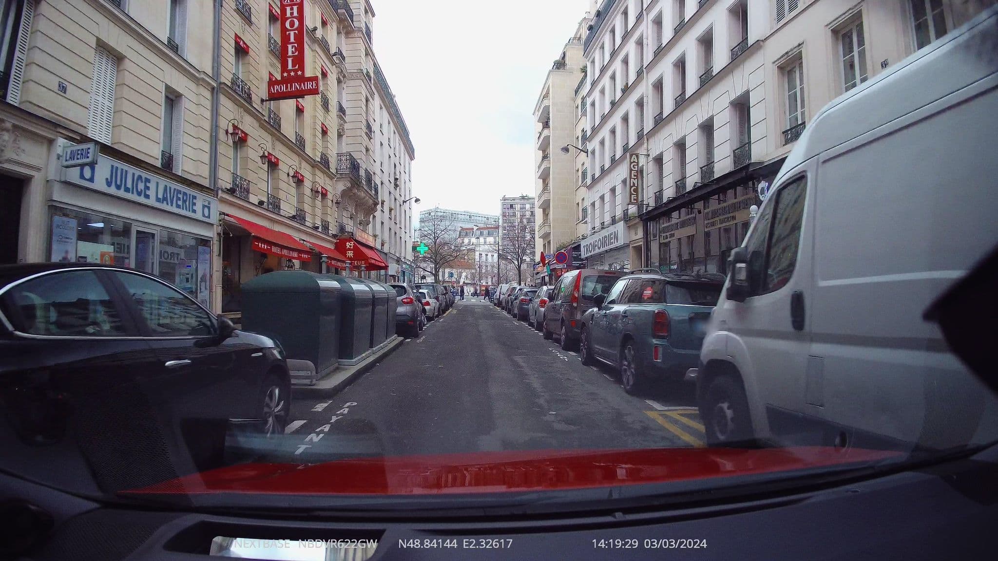 Street view near Hôtel des Bains, Paris 14 Observatoire — © aerandir14 (CC BY-SA · Mapillary)