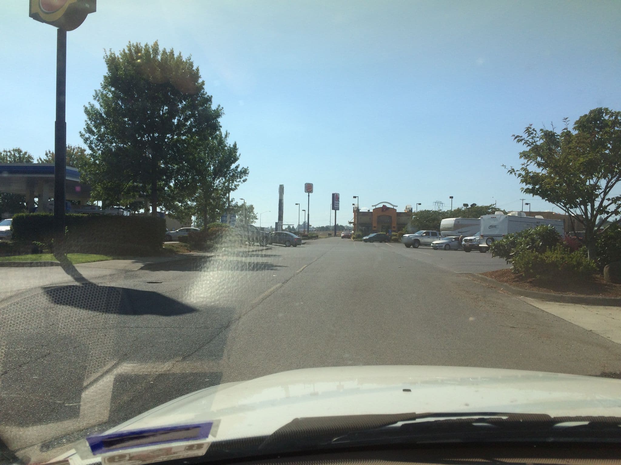 Street view near Super 8 Pool, Woodburn — © pdgoodman (CC BY-SA · Mapillary)