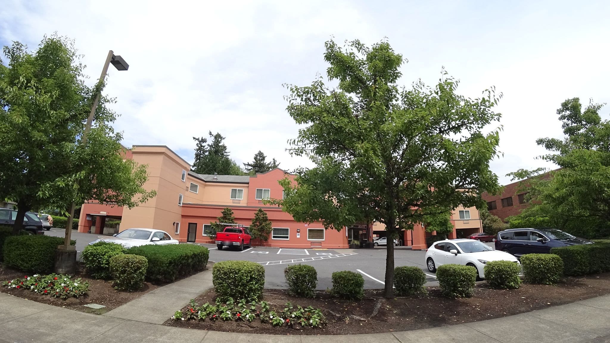 Street view near Hilton, Metzger — © mly_pdx05 (CC BY-SA · Mapillary)