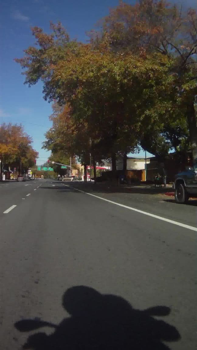 Street view near Thunderbird Lodge, Redding — © richlv (CC BY-SA · Mapillary)