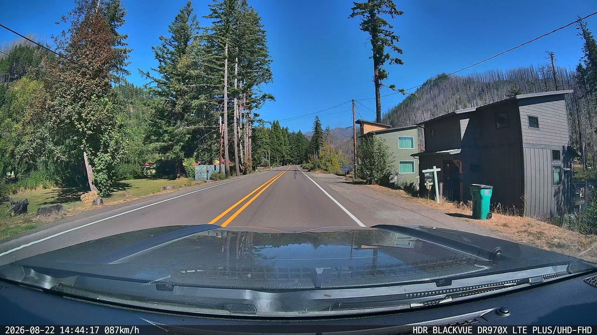 Street view near McKenzie River Cabin, Sweet Home — © zemepisar (CC BY-SA · Mapillary)