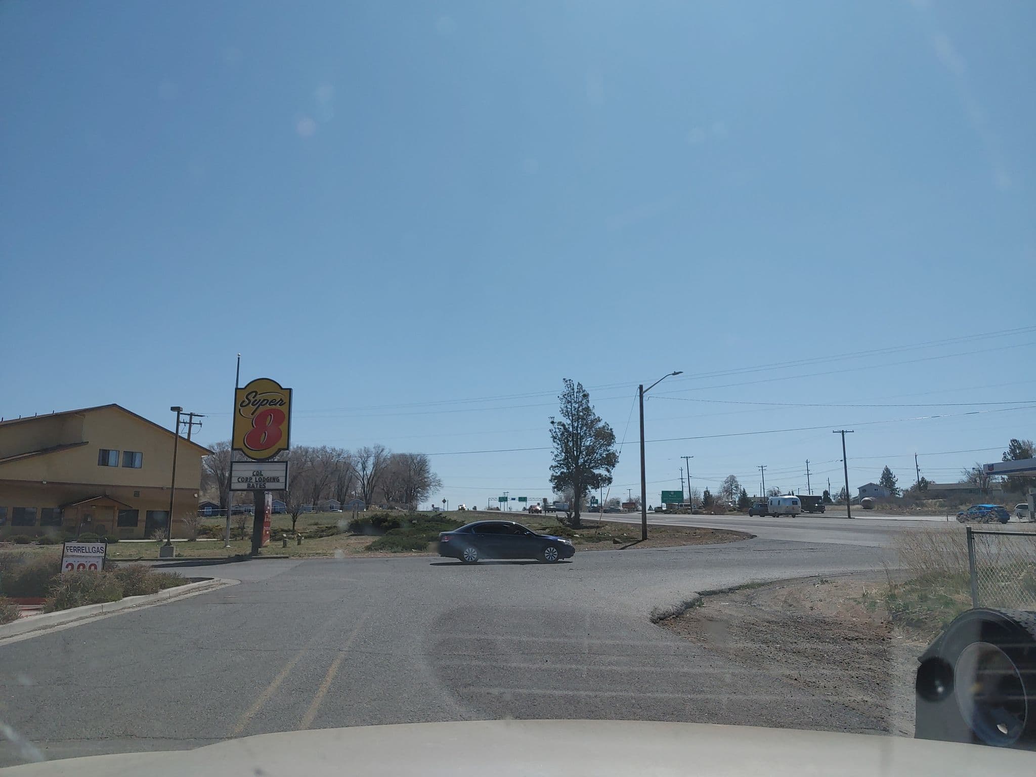 Street view near Wyndham Hotels & Resorts, Klamath Falls — © nmixter (CC BY-SA · Mapillary)