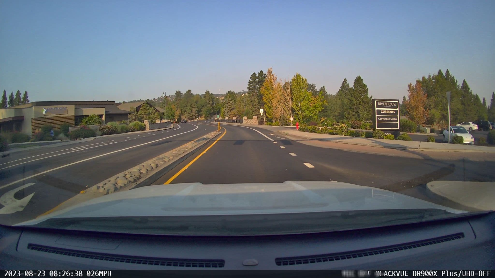 Street view near Riverhouse on the Deschutes, Bend — © n_skinner (CC BY-SA · Mapillary)