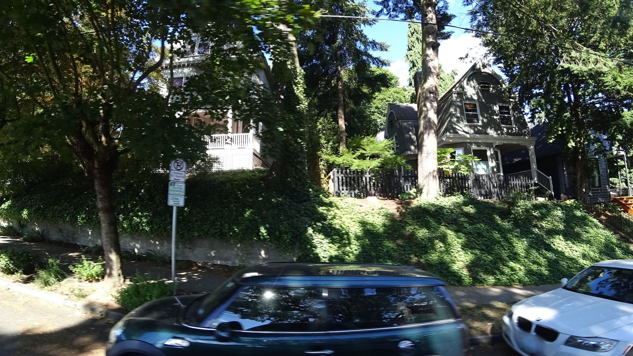 Street view near Bellaterra Bed And Breakfast, Portland — © mly_pdx01 (CC BY-SA · Mapillary)