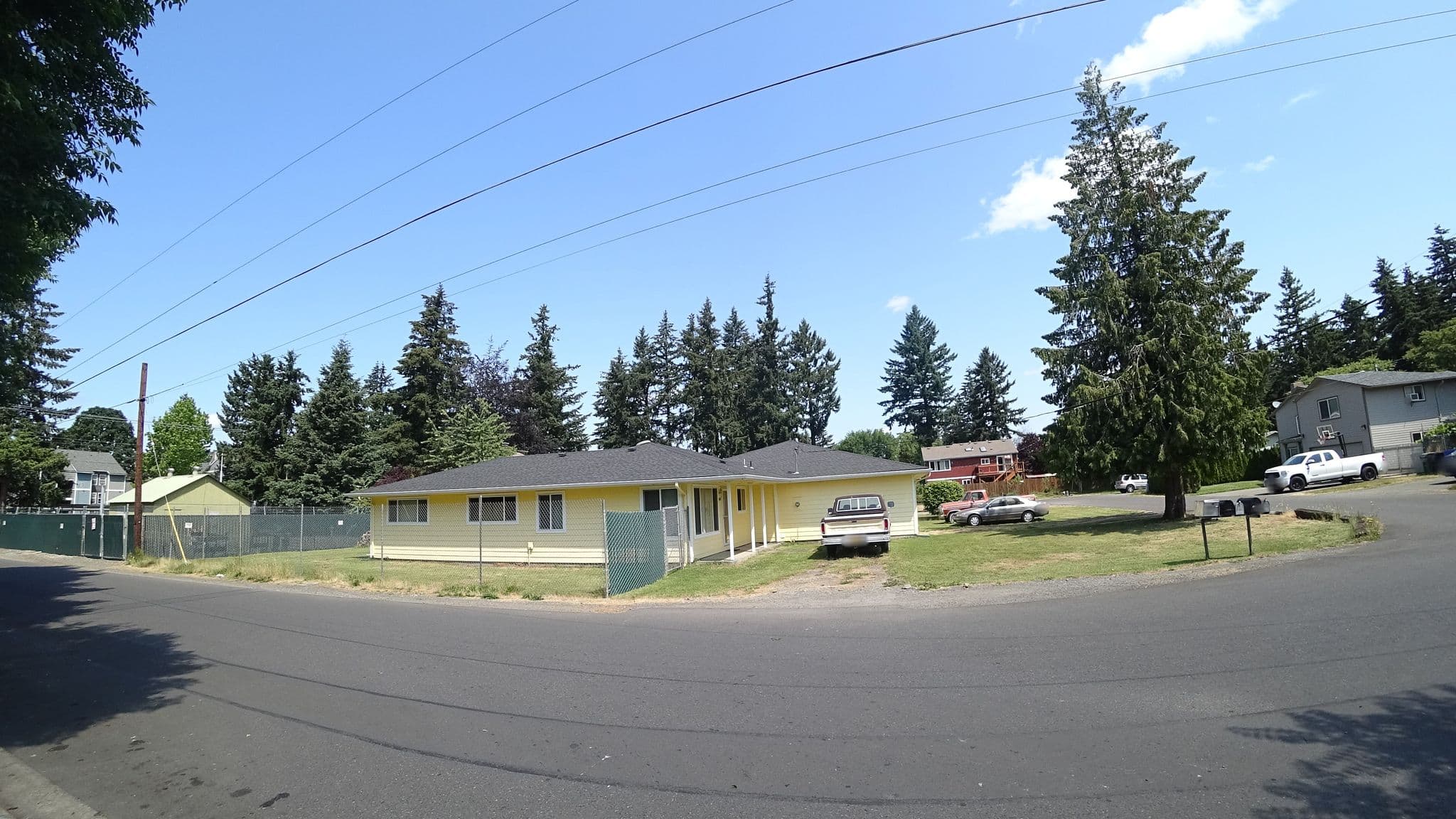 Street view near Ben's Airbnb, Milwaukie — © mly_pdx01 (CC BY-SA · Mapillary)