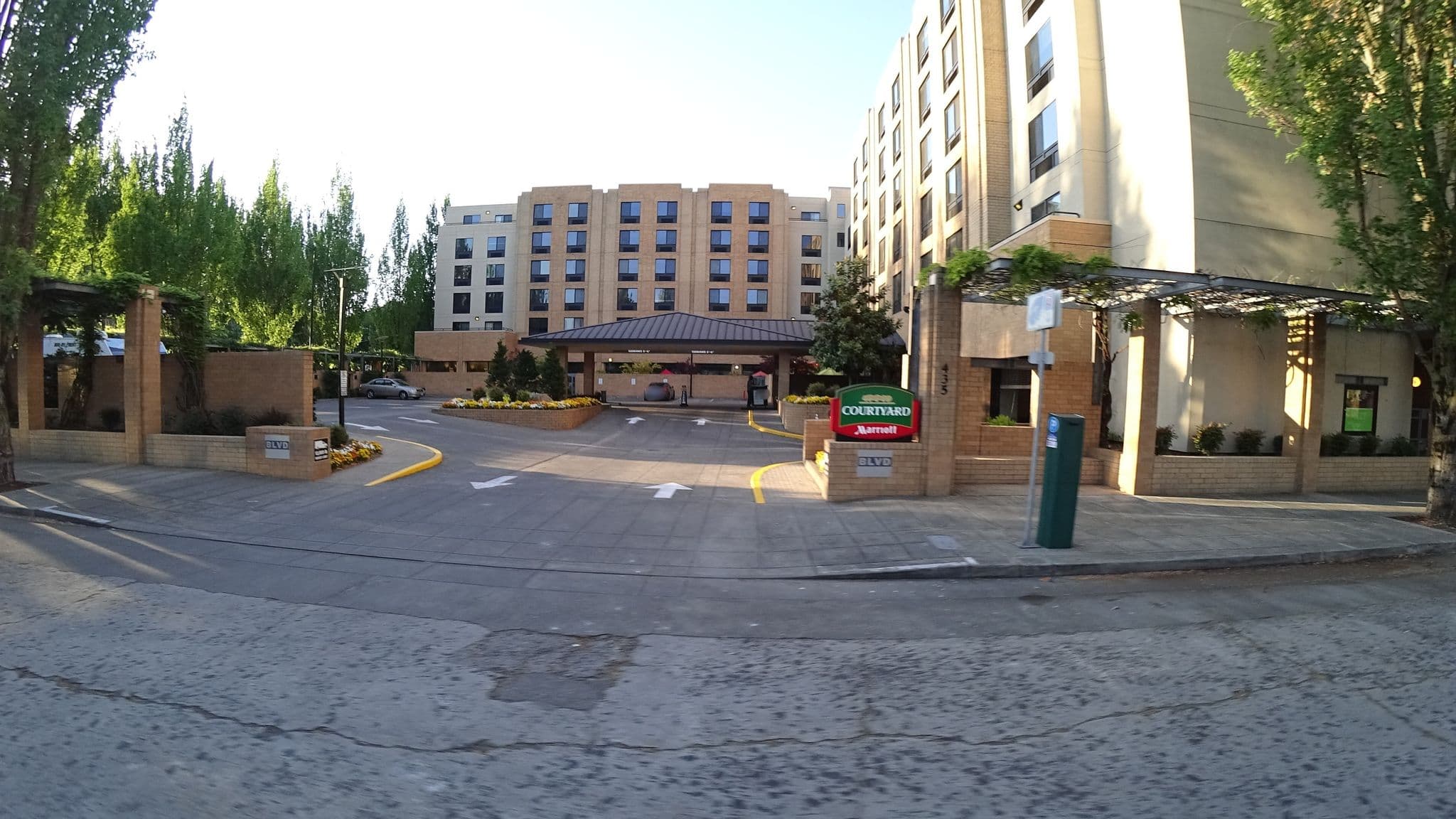 Street view near Csm Cy Lloyd Center, Portland — © mly_pdx01 (CC BY-SA · Mapillary)