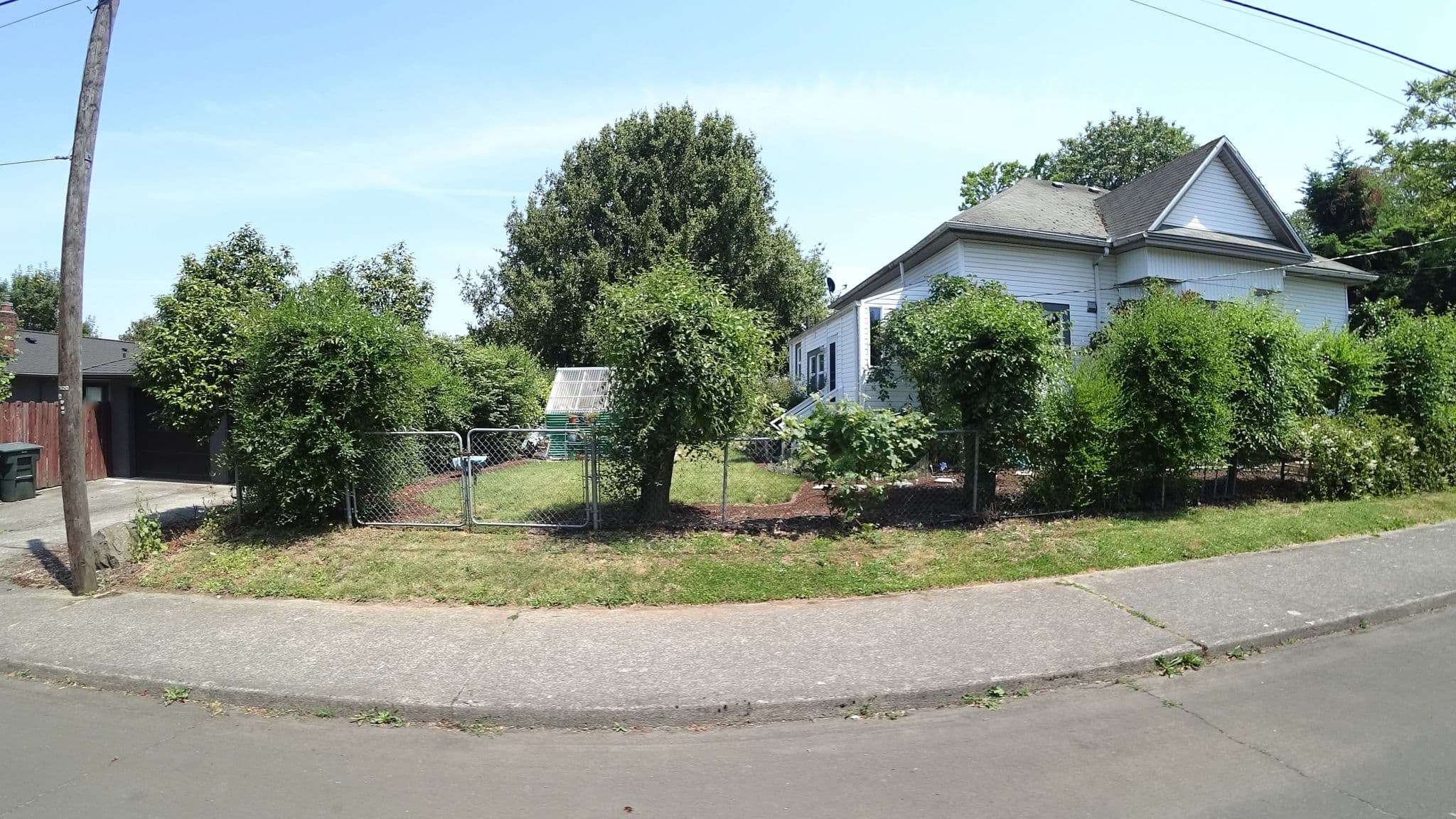 Street view near Hotel De Becca, North Portland — © mly_pdx07 (CC BY-SA · Mapillary)