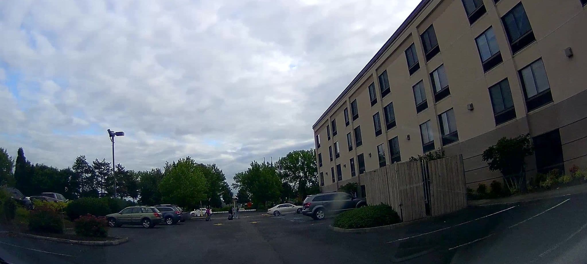 Street view near Hampton Inn by Hilton, Mill Plain — © glassman (CC BY-SA · Mapillary)