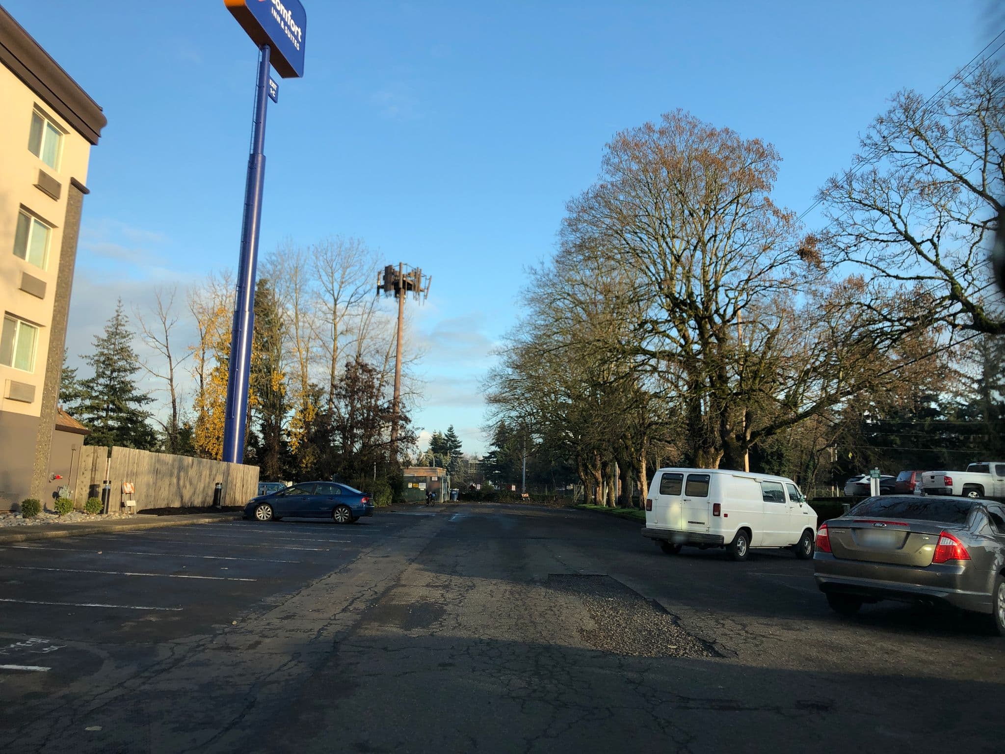 Street view near Choice Hotels, Vancouver — © billwatersiii (CC BY-SA · Mapillary)