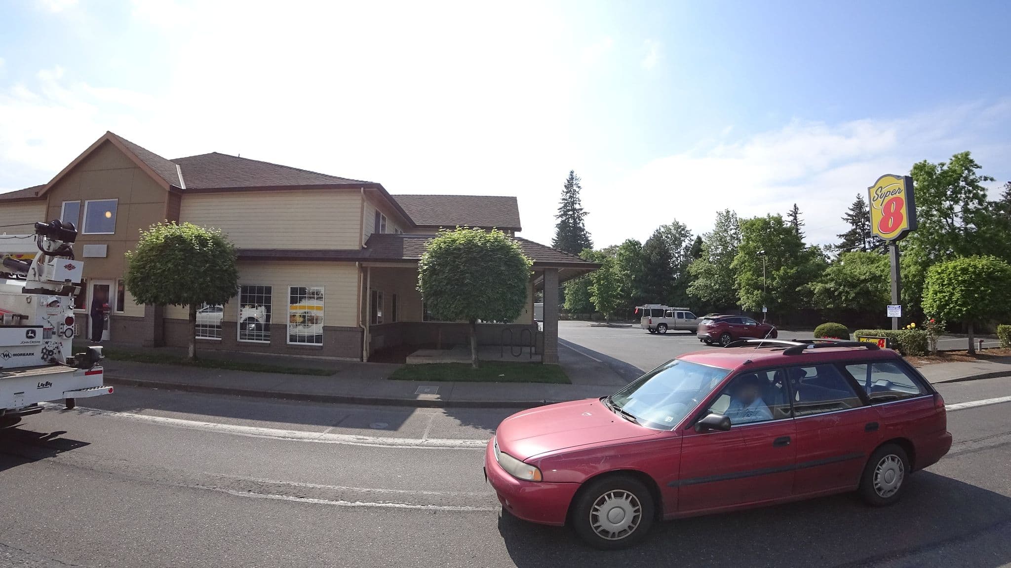Street view near Super 8, Gresham — © mly_pdx06 (CC BY-SA · Mapillary)