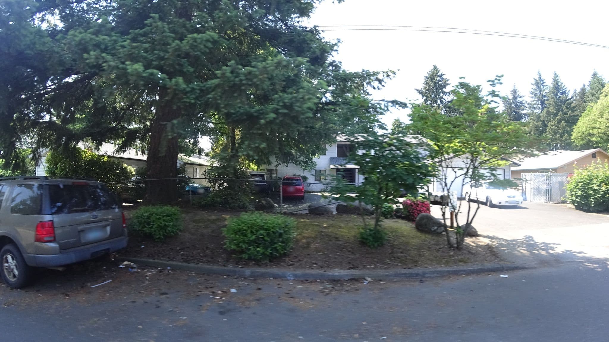 Street view near Vintage Cottage B&B, Gresham — © mly_pdx06 (CC BY-SA · Mapillary)