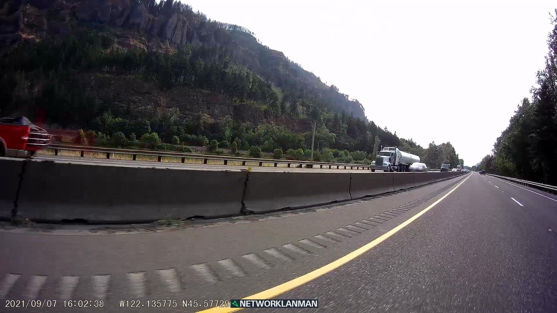 Street view near Columbia River Gorge Bed & Breakfast, Washougal — © networklanman (CC BY-SA · Mapillary)
