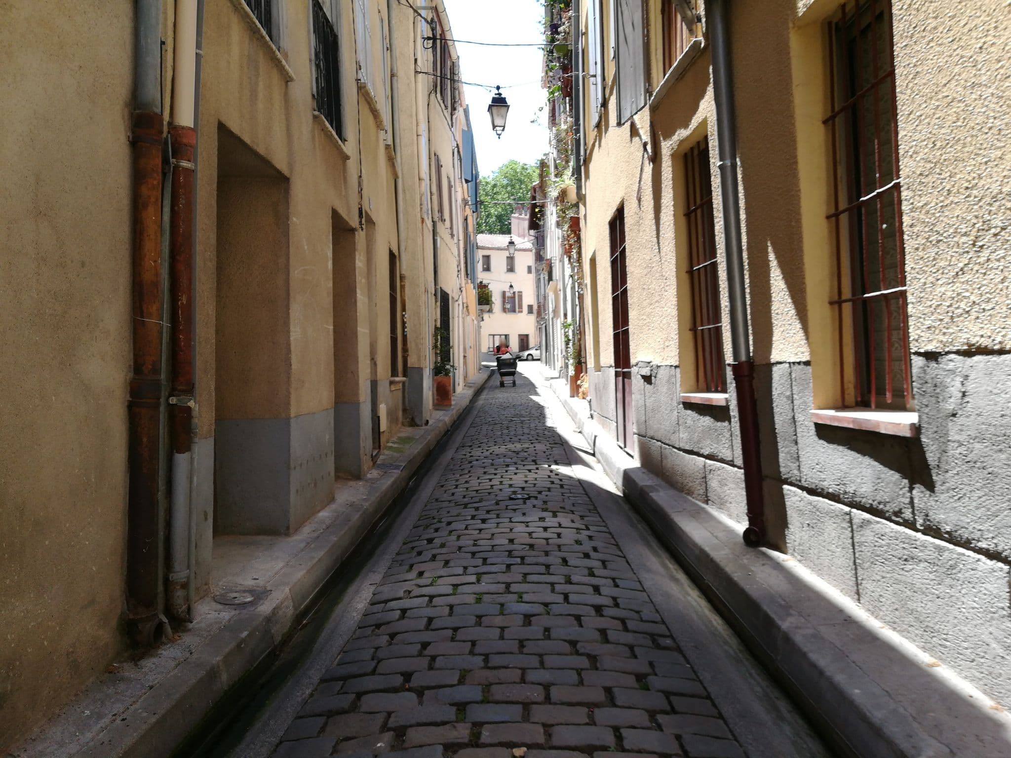 Street view near La Re'Belle, Ceret — © lenaic (CC BY-SA · Mapillary)