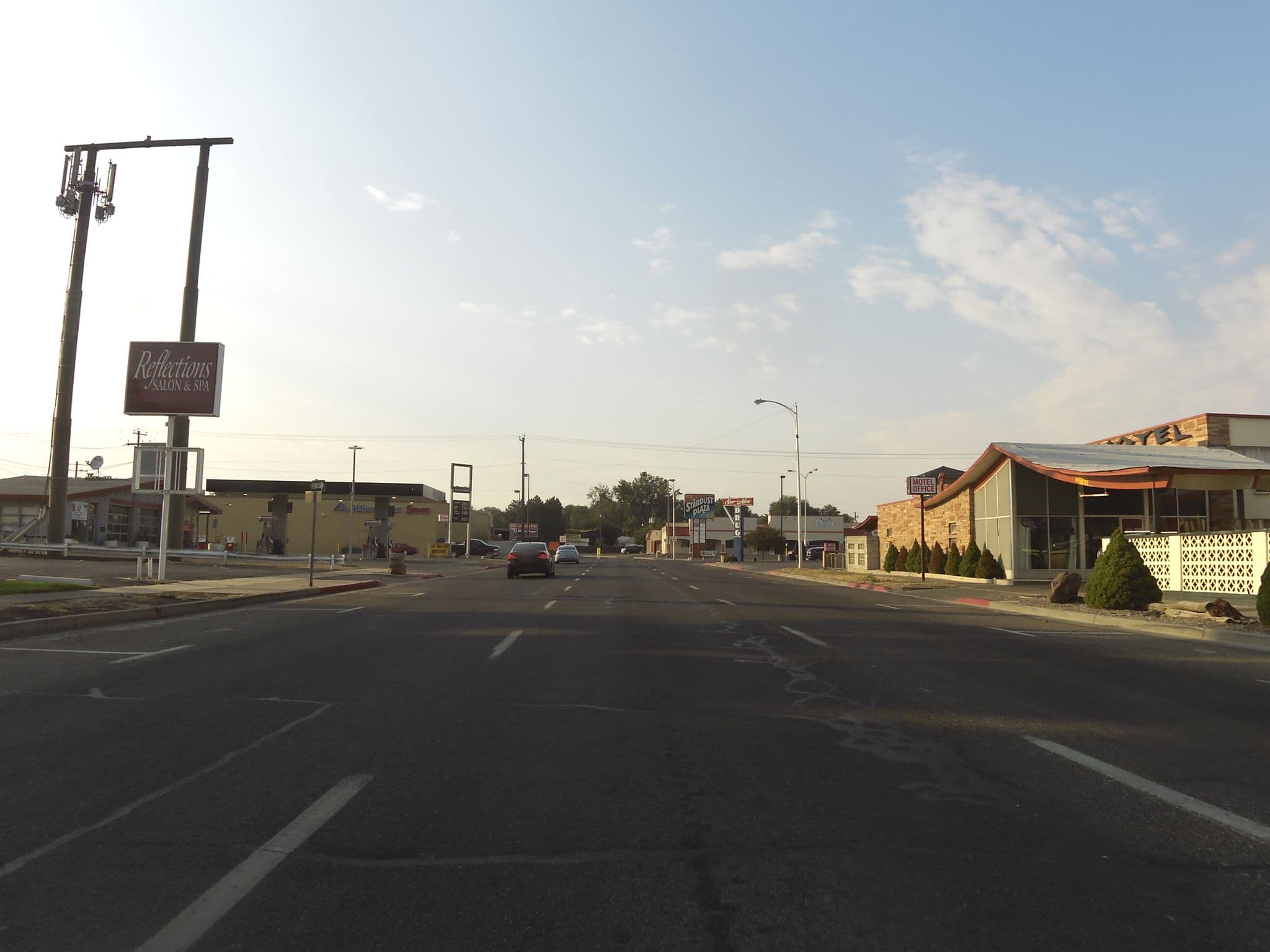 Street view near town center motel, Mountain Home — © clydel (CC BY-SA · Mapillary)