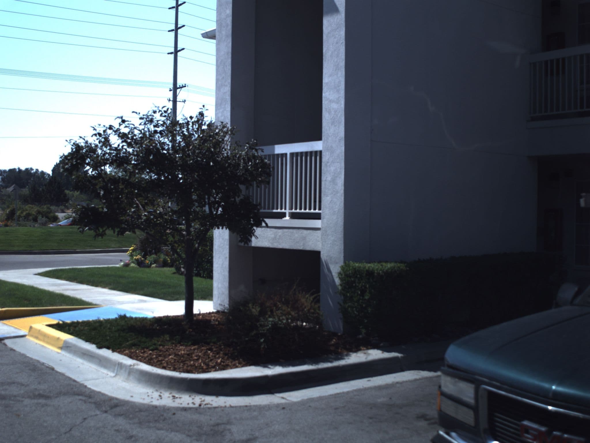 Street view near Studio 6, Midvale — © asellars (CC BY-SA · Mapillary)