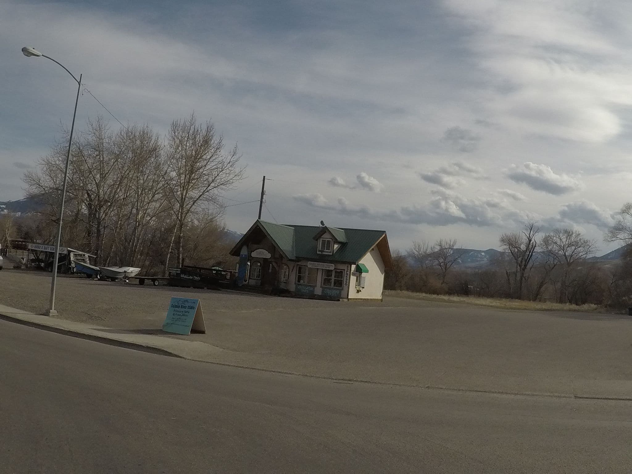 Street view near Wyndham Hotels & Resorts, Salmon — © chrisbeddow (CC BY-SA · Mapillary)