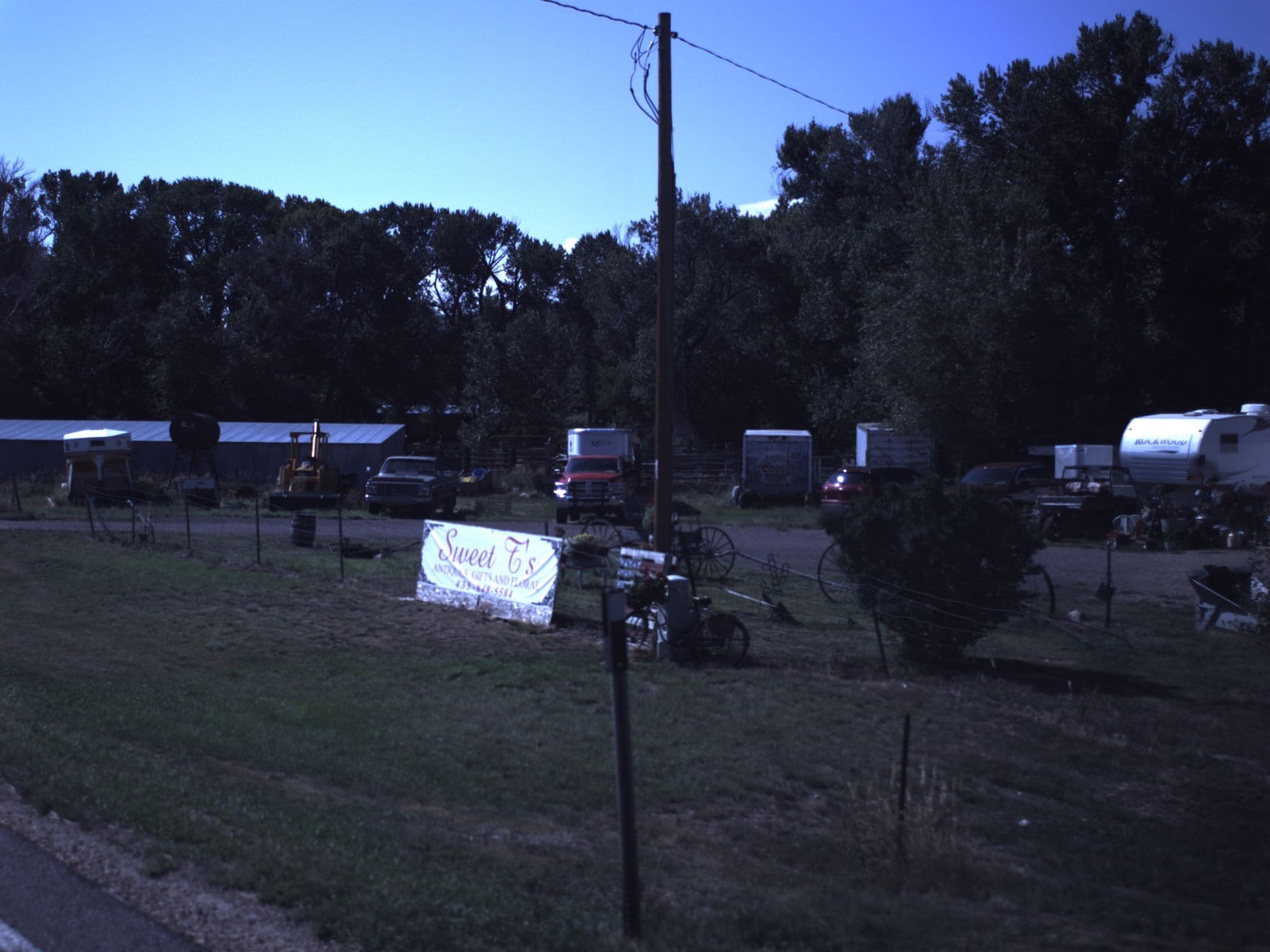 Street view near Tabby Country Cabins, Duchesne — © asellars (CC BY-SA · Mapillary)