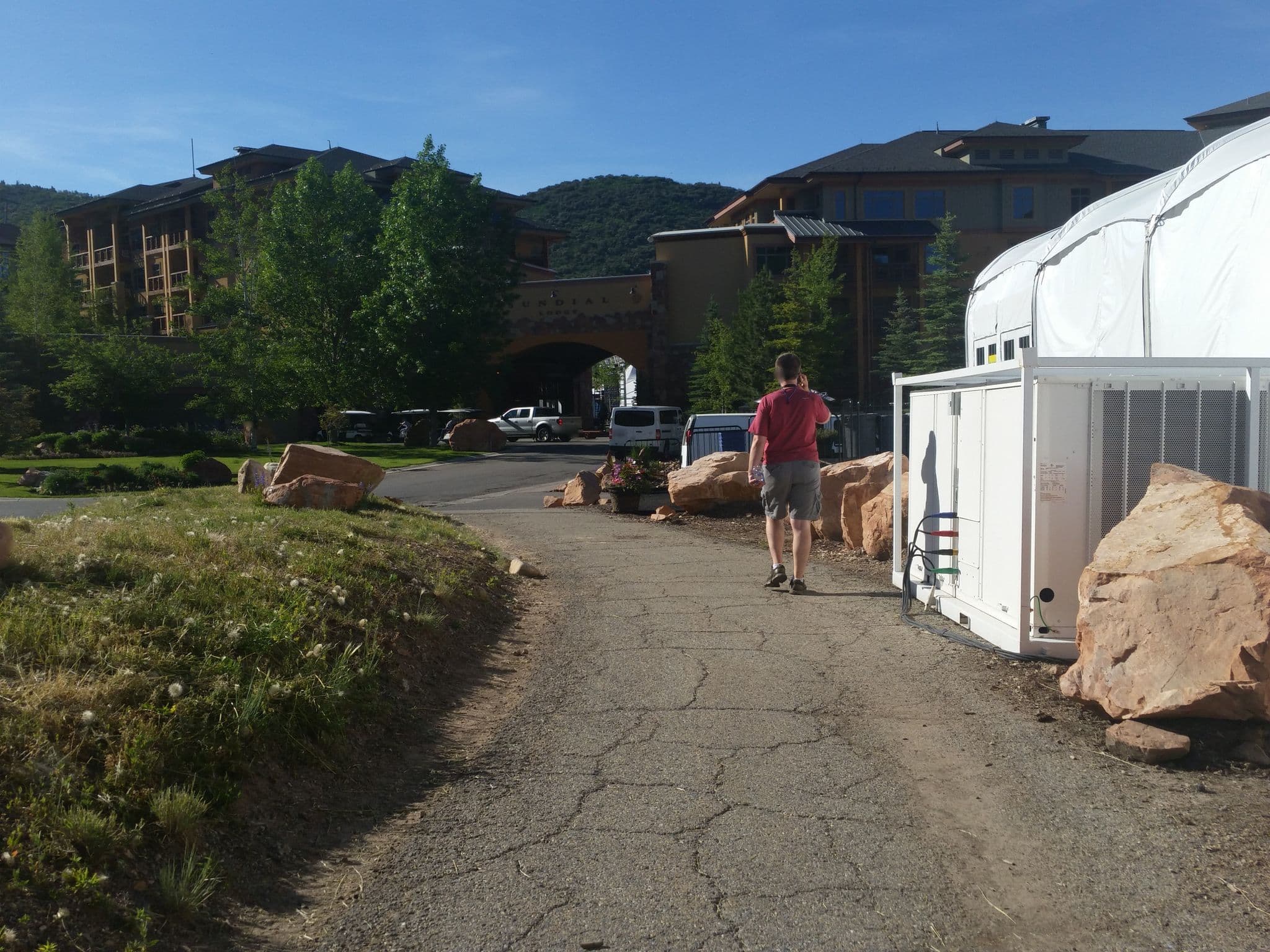 Street view near The Pendry, Snyderville — © toebee (CC BY-SA · Mapillary)
