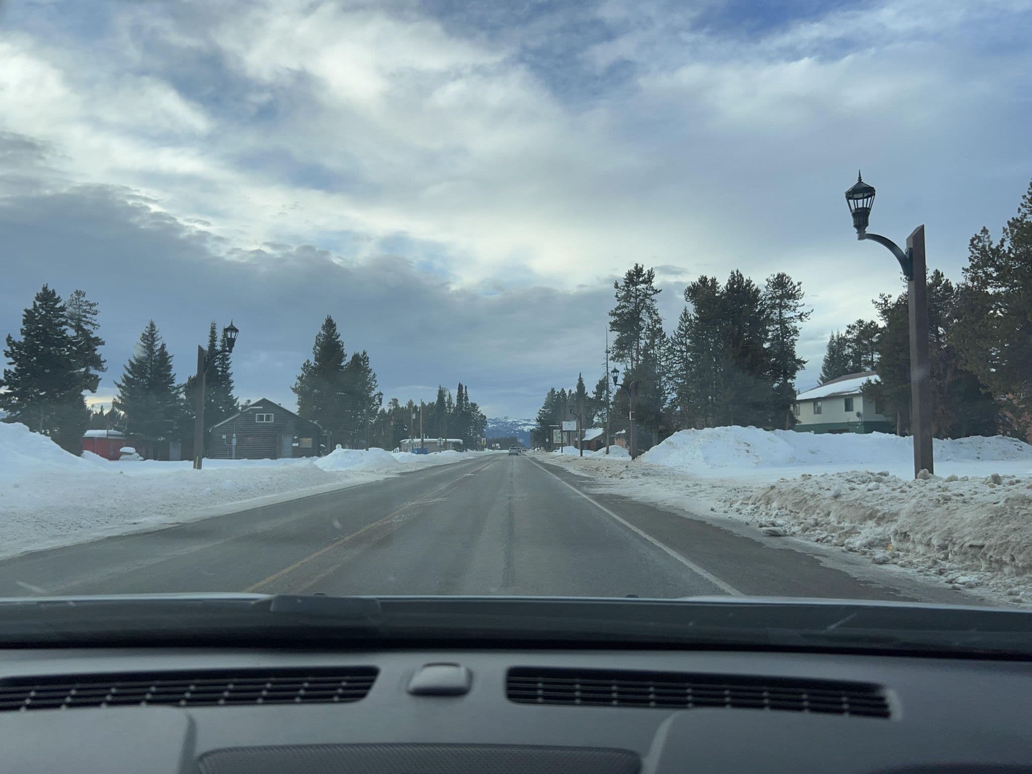 Street view near Yellowstone Cabins & RV, West Yellowstone — © whitecotton (CC BY-SA · Mapillary)