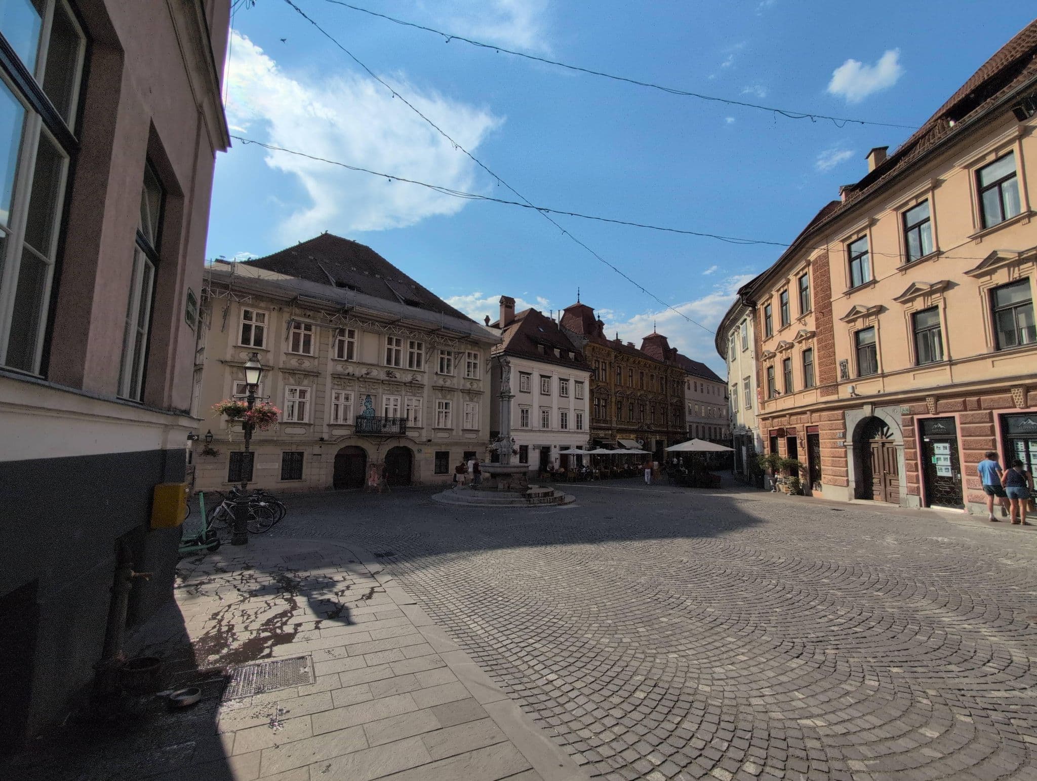 Street view near Lesar hotel, Ljubljana — © Fulgidus (CC BY-SA · Mapillary)