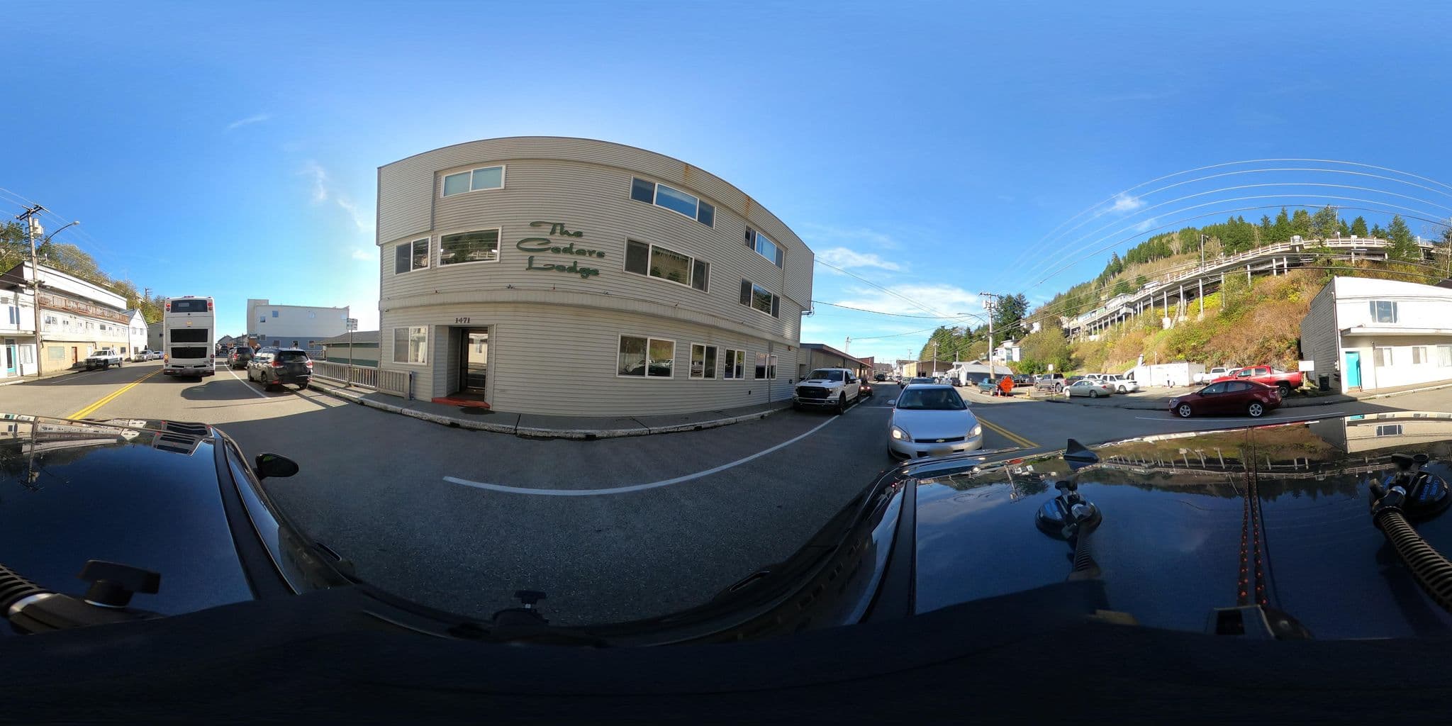 Street view near Cedar's Lodge, Ketchikan — © kinneyeng (CC BY-SA · Mapillary)