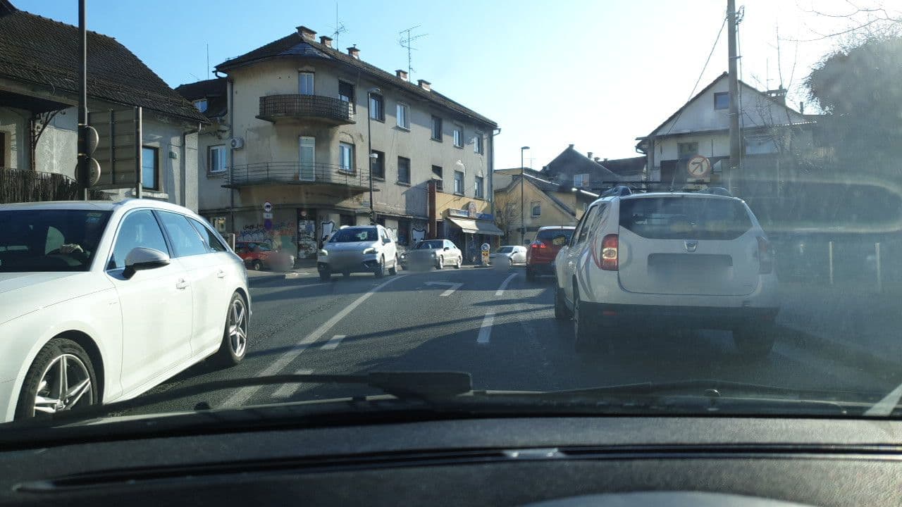 Street view near Guesthouse Dragon, Ljubljana — © mik007 (CC BY-SA · Mapillary)