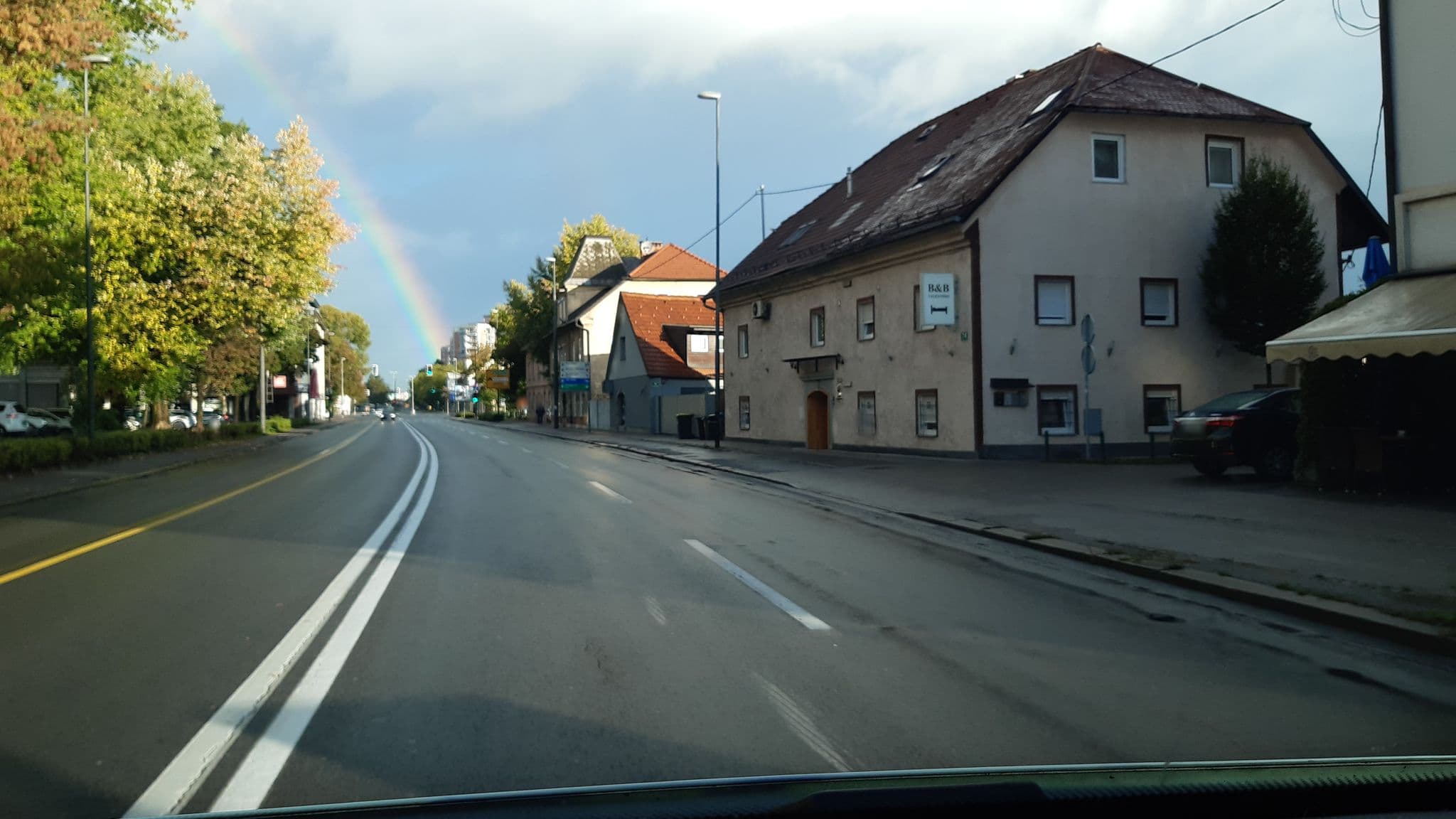 Street view near Hotel Šiška, Ljubljana — © veverica (CC BY-SA · Mapillary)