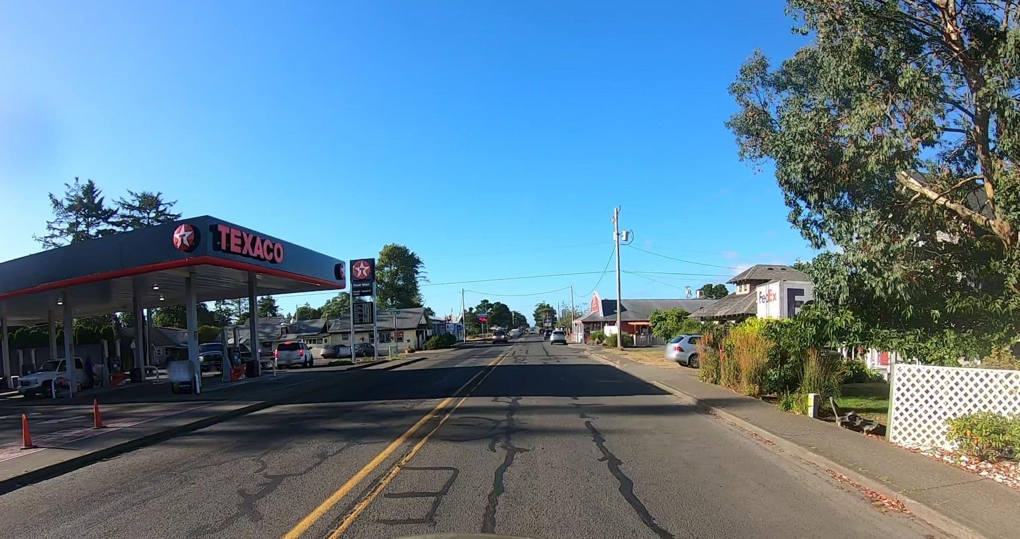 Street view near Vacasa Rentals: Hummingbird Cottage, Ocean Park — © networklanman (CC BY-SA · Mapillary)