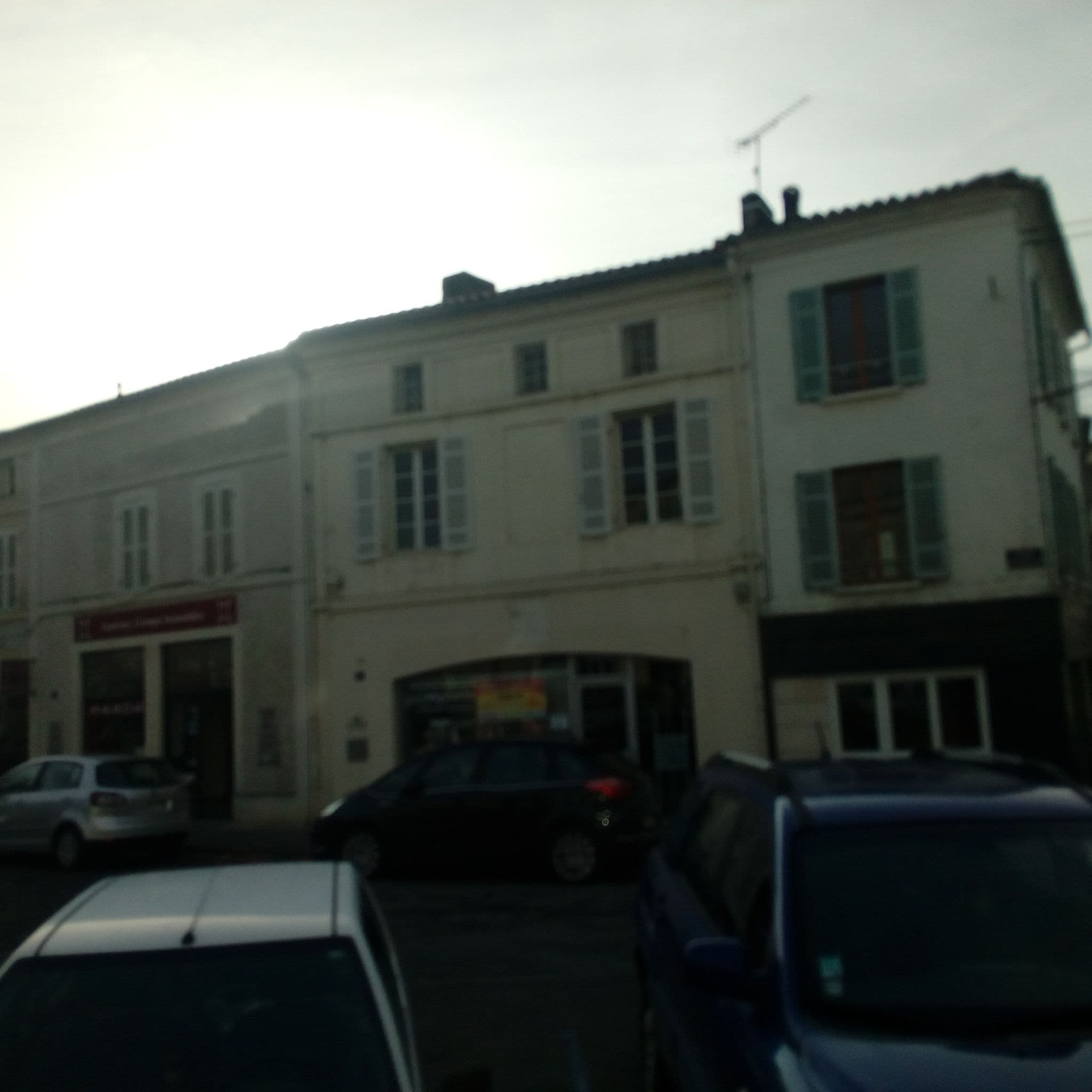 Street view near Hôtel de l'Écu, Jonzac — © mawy33 (CC BY-SA · Mapillary)