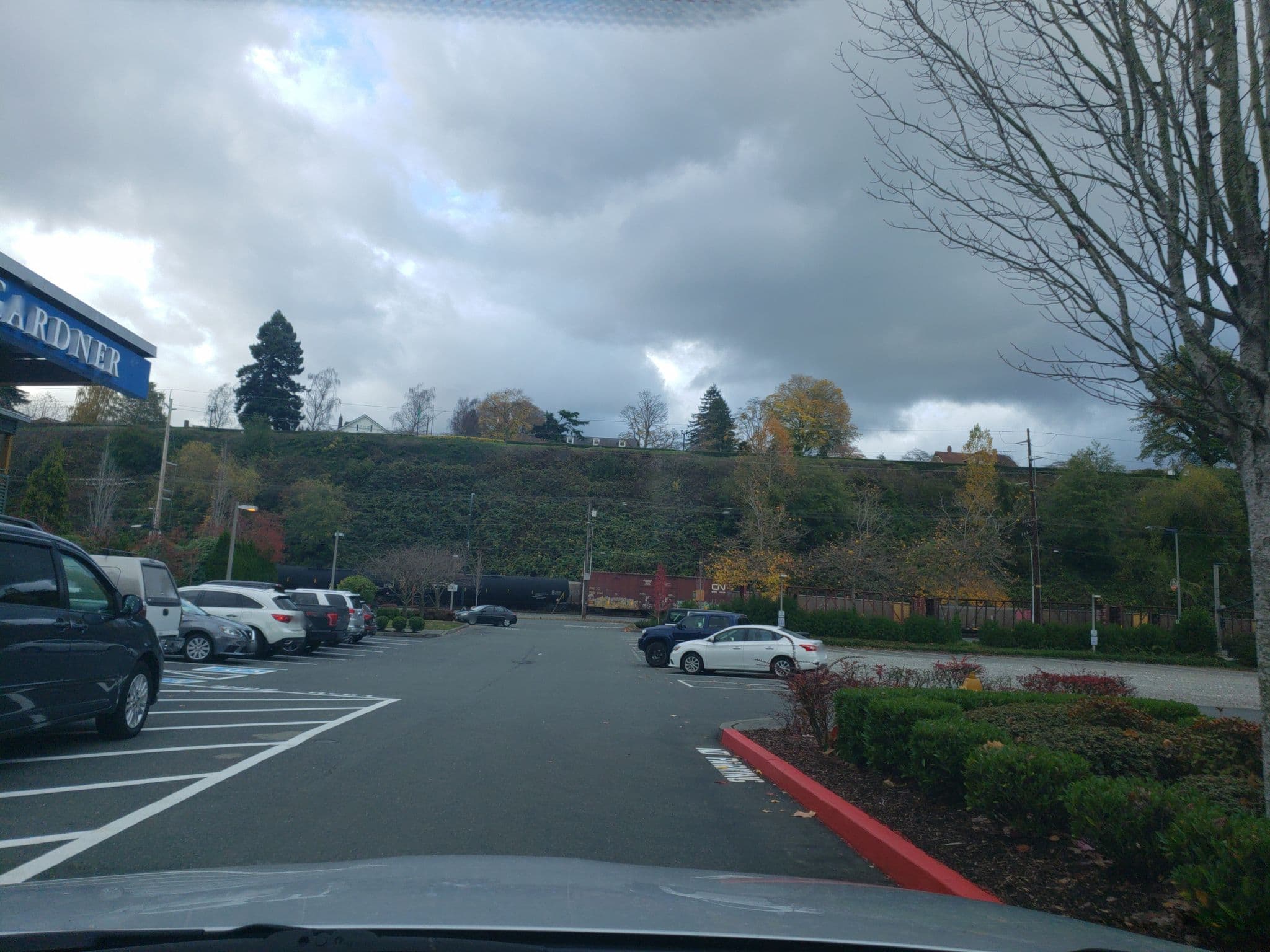 Street view near Inn At Port Gardner, Everett — © natfoot (CC BY-SA · Mapillary)