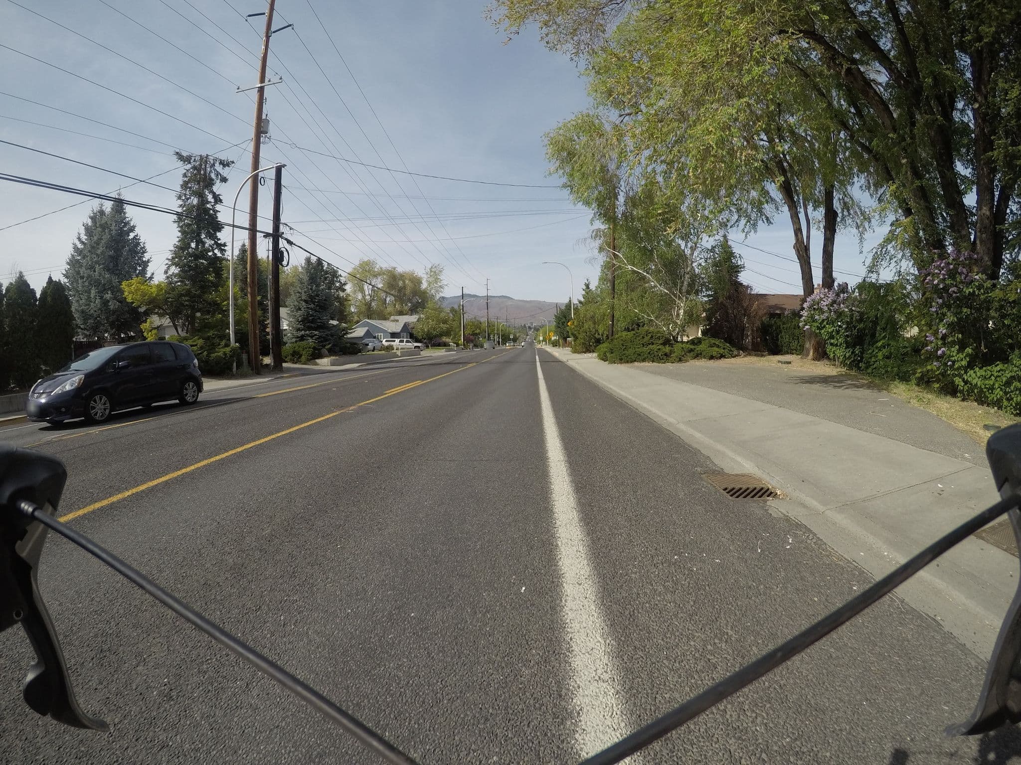Street view near Inn The Doghouse Grooming, West Wenatchee — © evansiroky (CC BY-SA · Mapillary)