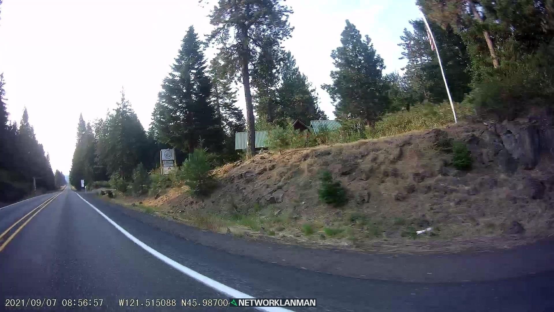 Street view near Serenity's Chalet Cabins, White Salmon — © networklanman (CC BY-SA · Mapillary)