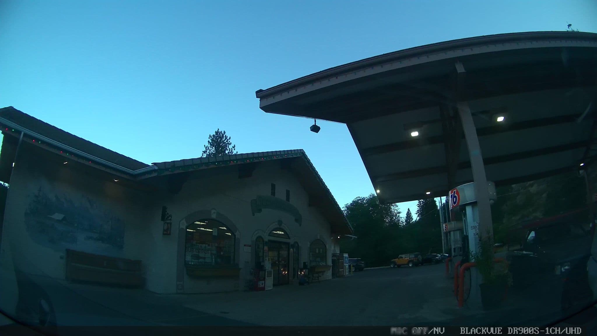 Street view near Alpen Greens, Cashmere — © damnitgetmybeer (CC BY-SA · Mapillary)