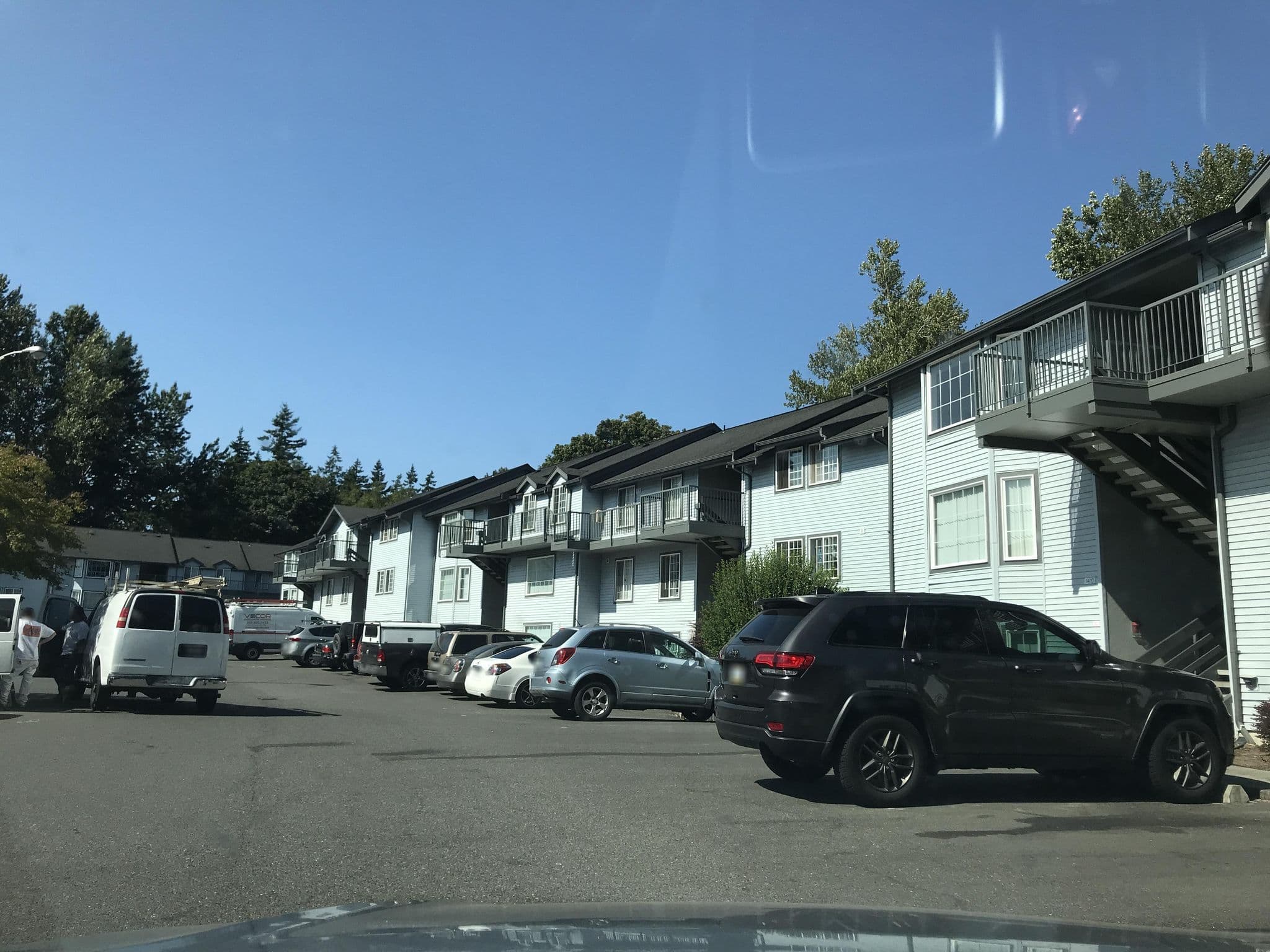 Street view near Bed And Make Your Own Damn Breakfast., Bellingham — © almccon (CC BY-SA · Mapillary)