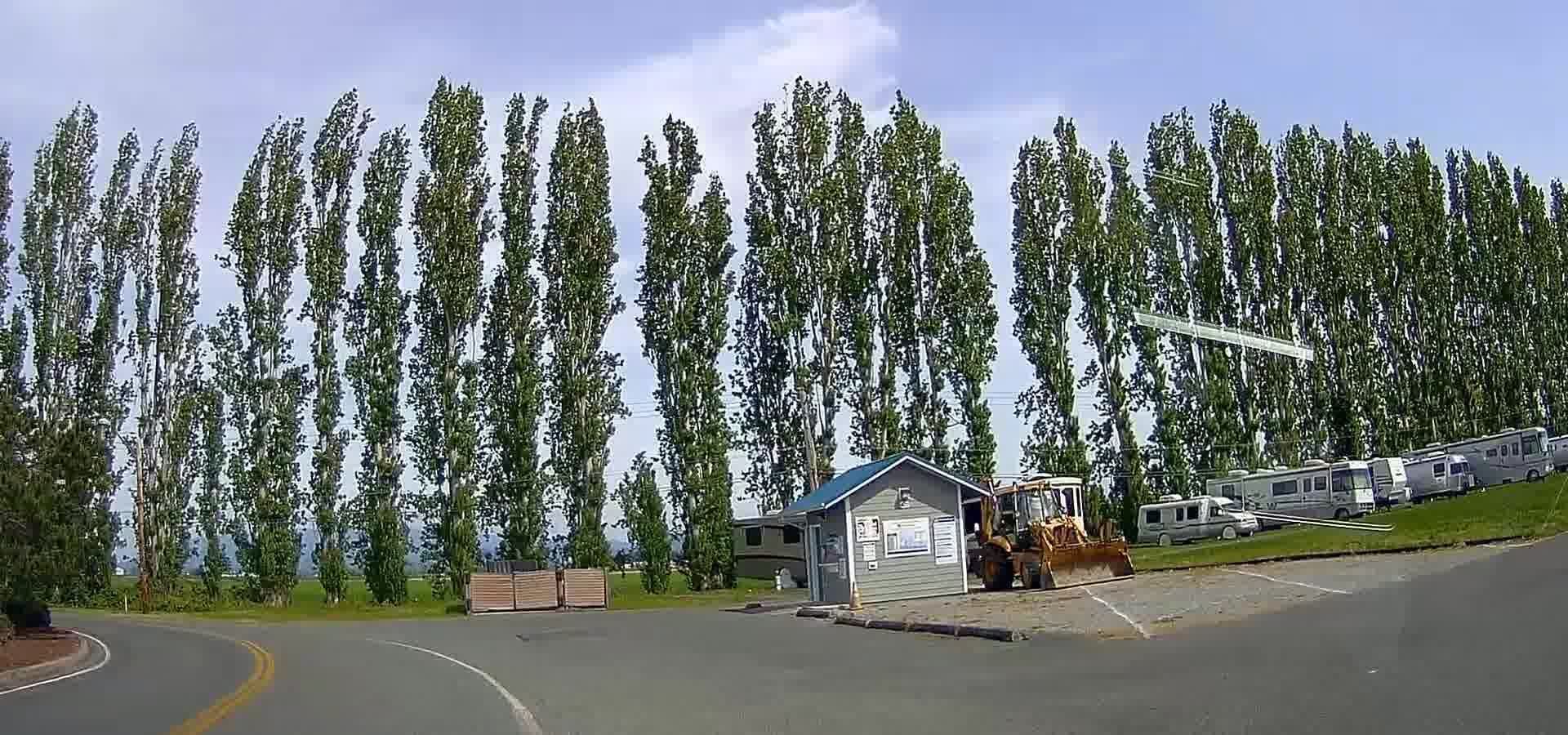 Street view near Advance Resorts of America, Ault Field — © glassman (CC BY-SA · Mapillary)
