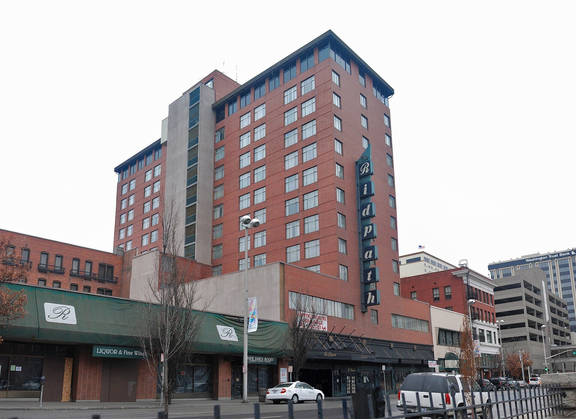 Ridpath Hotel (via Wikimedia Commons, CC BY-SA 3.0)
