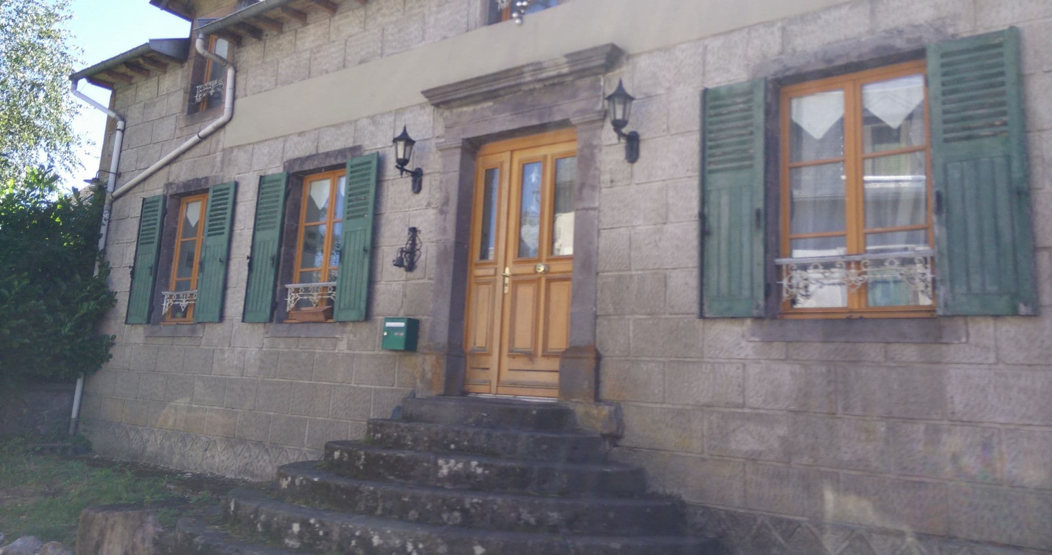 Street view near Gite des Maars, Besse-et-Saint-Anastaise — © balooval (CC BY-SA · Mapillary)