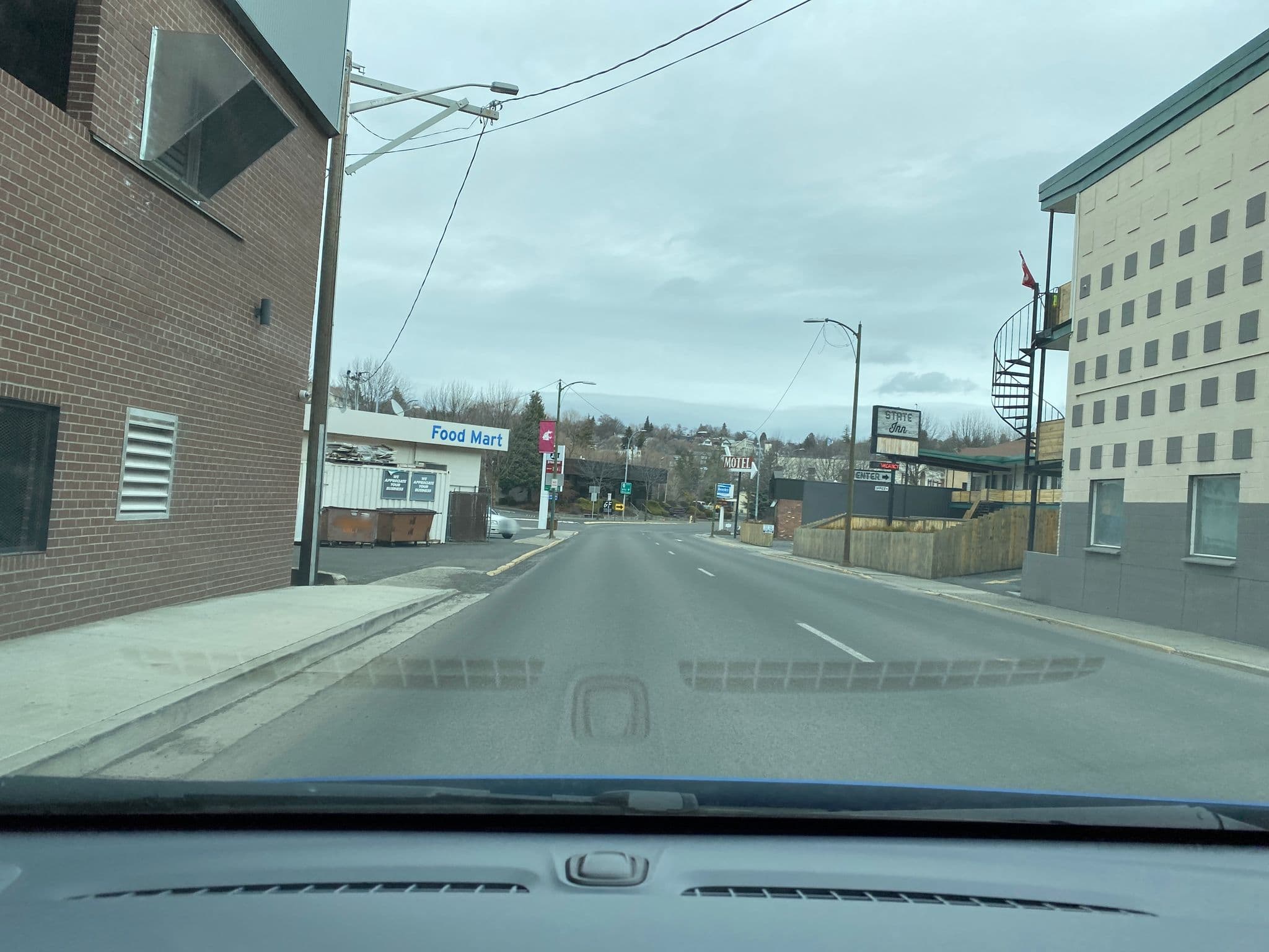 Street view near Town Centre Inn, Pullman — © bobolopolis (CC BY-SA · Mapillary)
