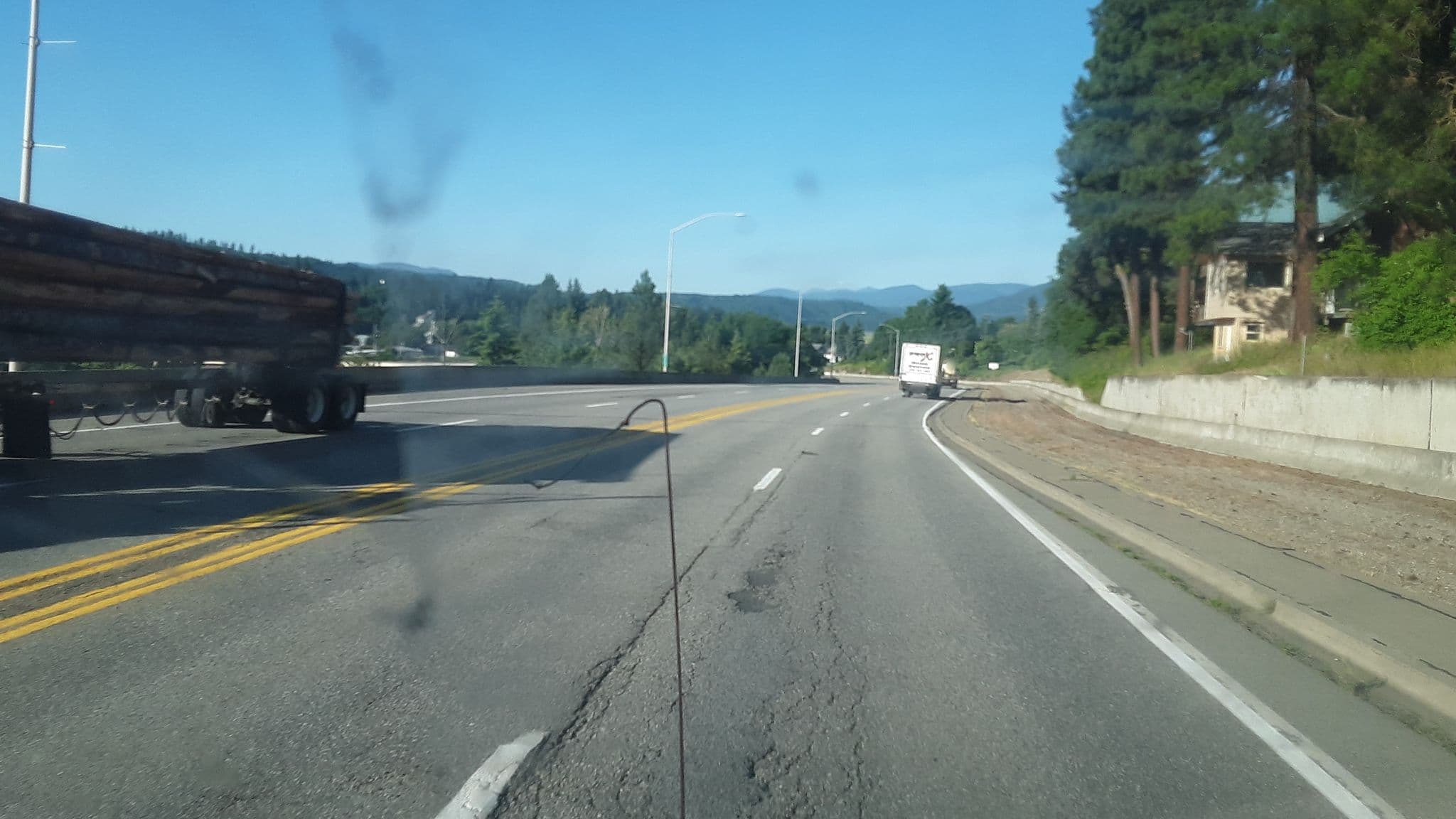 Street view near Log Inn, Bonners Ferry — © jbthemilker (CC BY-SA · Mapillary)