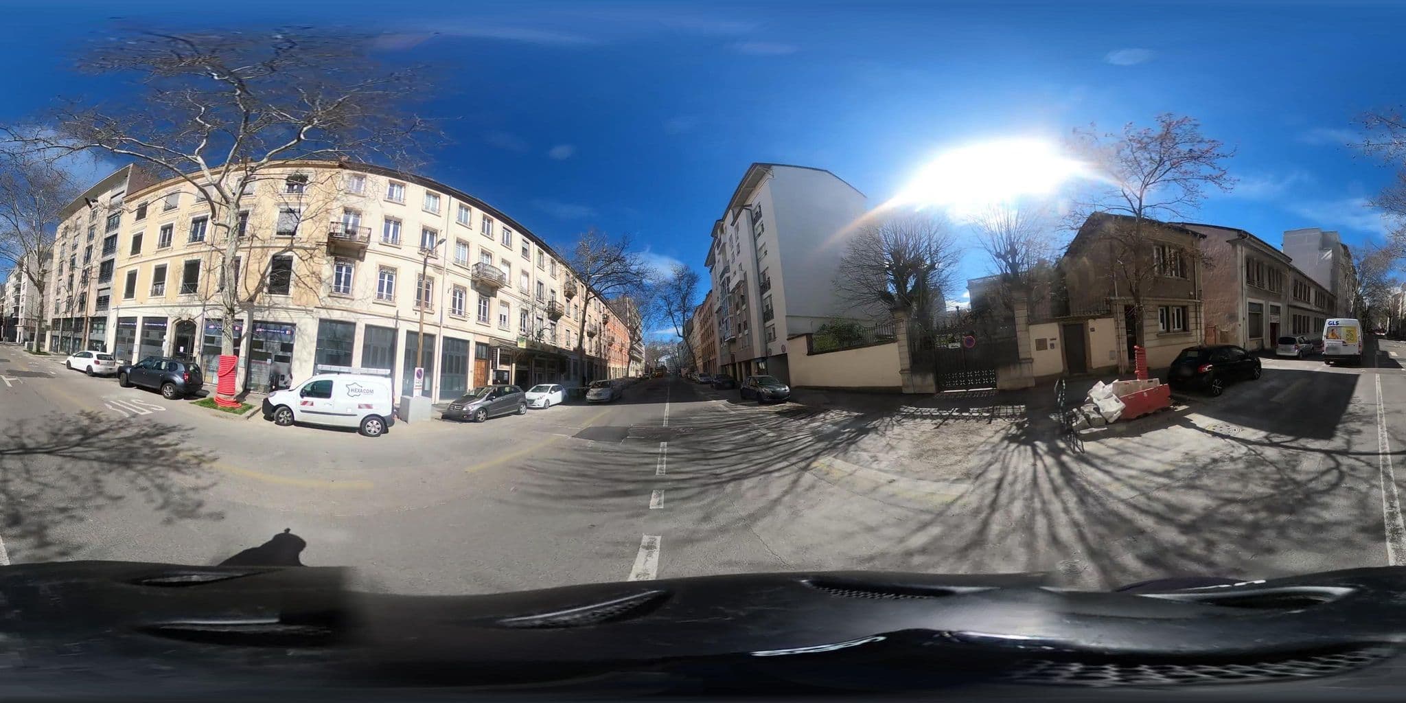 Street view near Villa 216, Villeurbanne — © yann__lyteco__bhns (CC BY-SA · Mapillary)