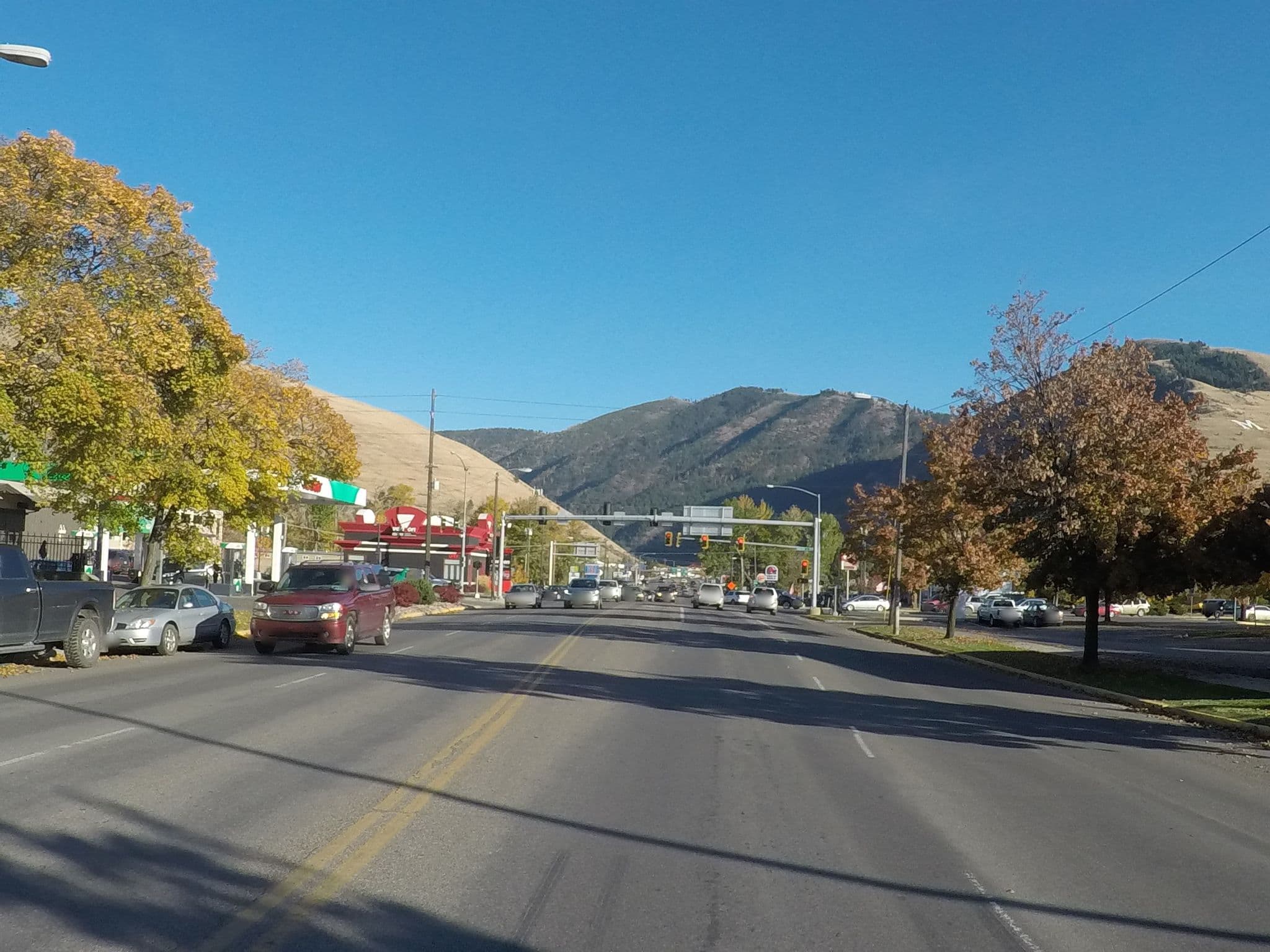Street view near Hutchin's Hostel, Missoula — © chrisbeddow (CC BY-SA · Mapillary)