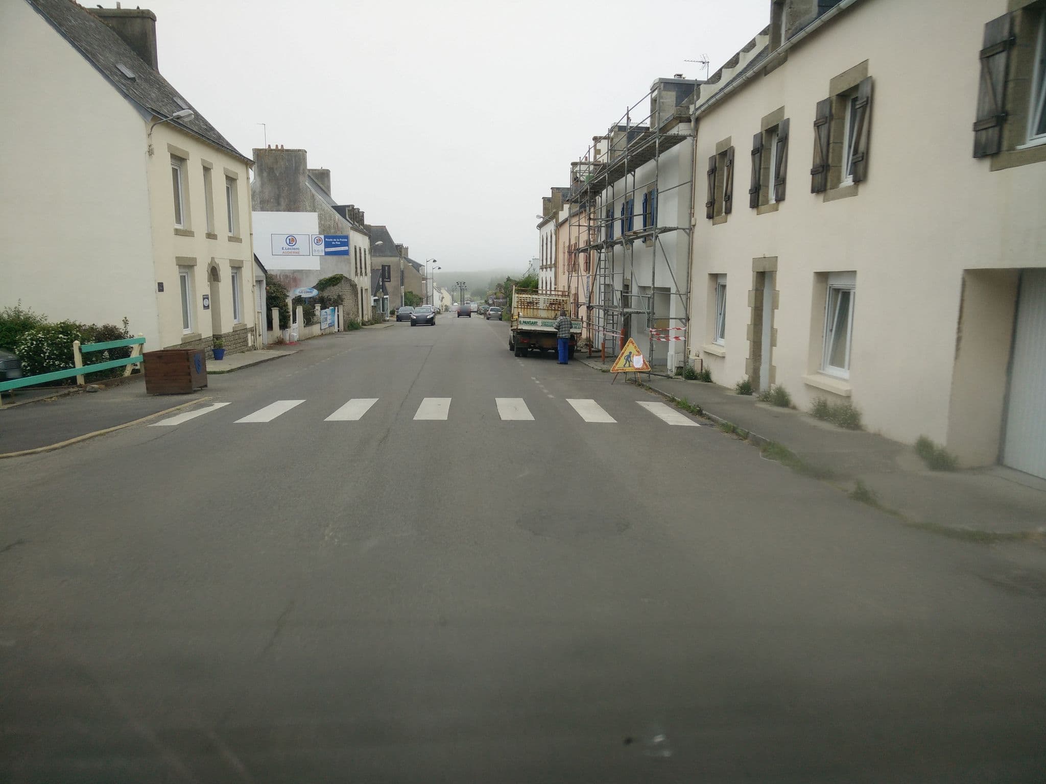 Street view near Chez Pierrette, Pont-Croix — © joostjakob (CC BY-SA · Mapillary)