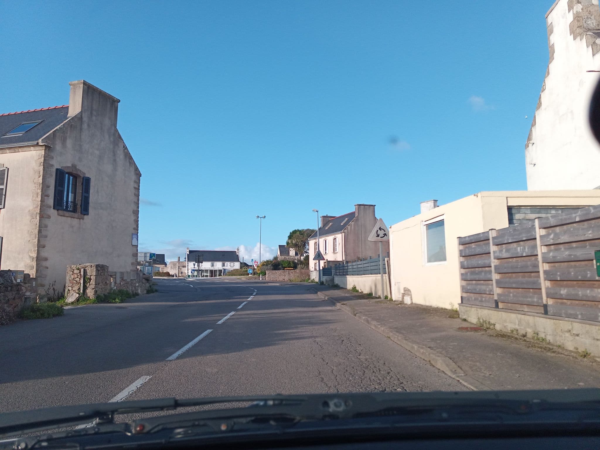 Street view near Chambre d'hotes Ty Ana, Esquibien — © sceric (CC BY-SA · Mapillary)