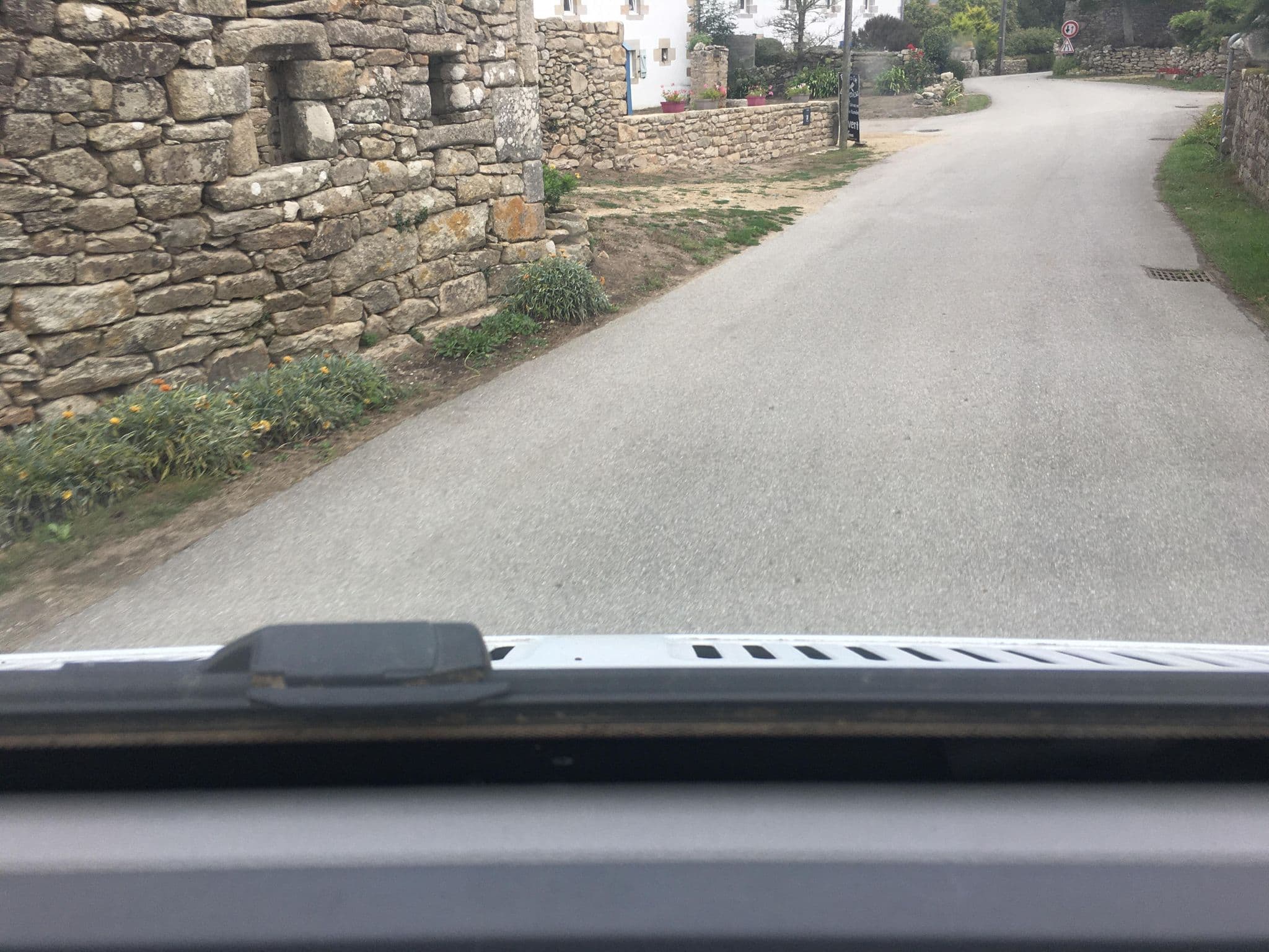 Street view near An Tiez Bihan, Plogoff — © raymond (CC BY-SA · Mapillary)