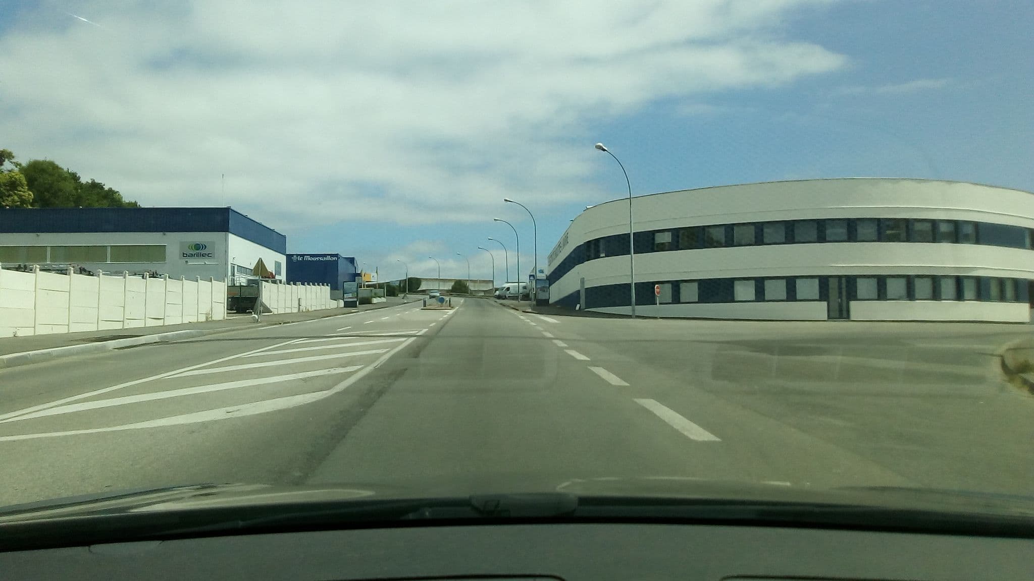 Street view near Selectour - Visages du Monde, Concarneau — © cemcarfil (CC BY-SA · Mapillary)