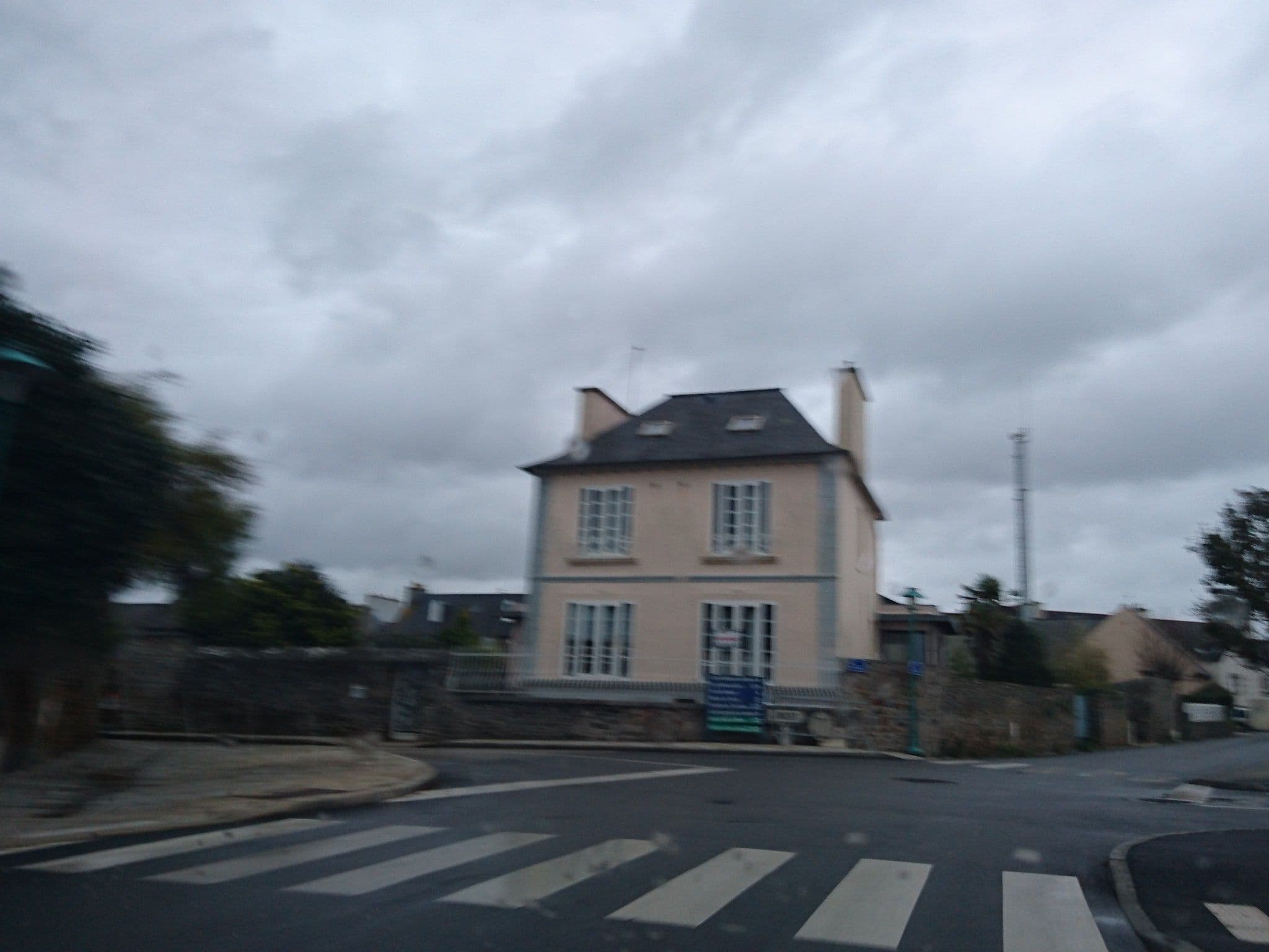 Street view near La Maison du Neuilly, Le Conquet — © gotpo (CC BY-SA · Mapillary)
