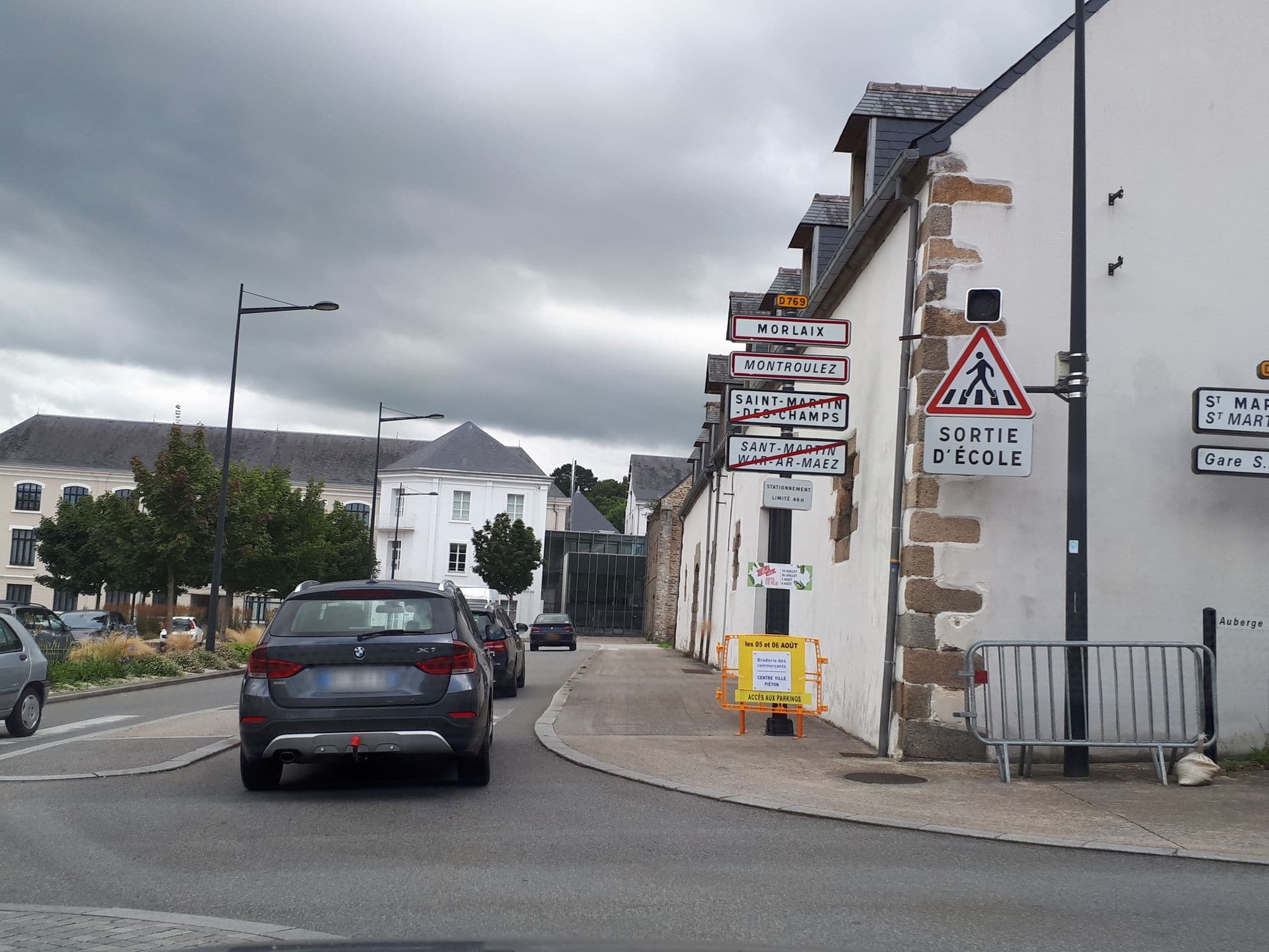 Street view near Auberge de Jeunesse, Morlaix — © quicky (CC BY-SA · Mapillary)