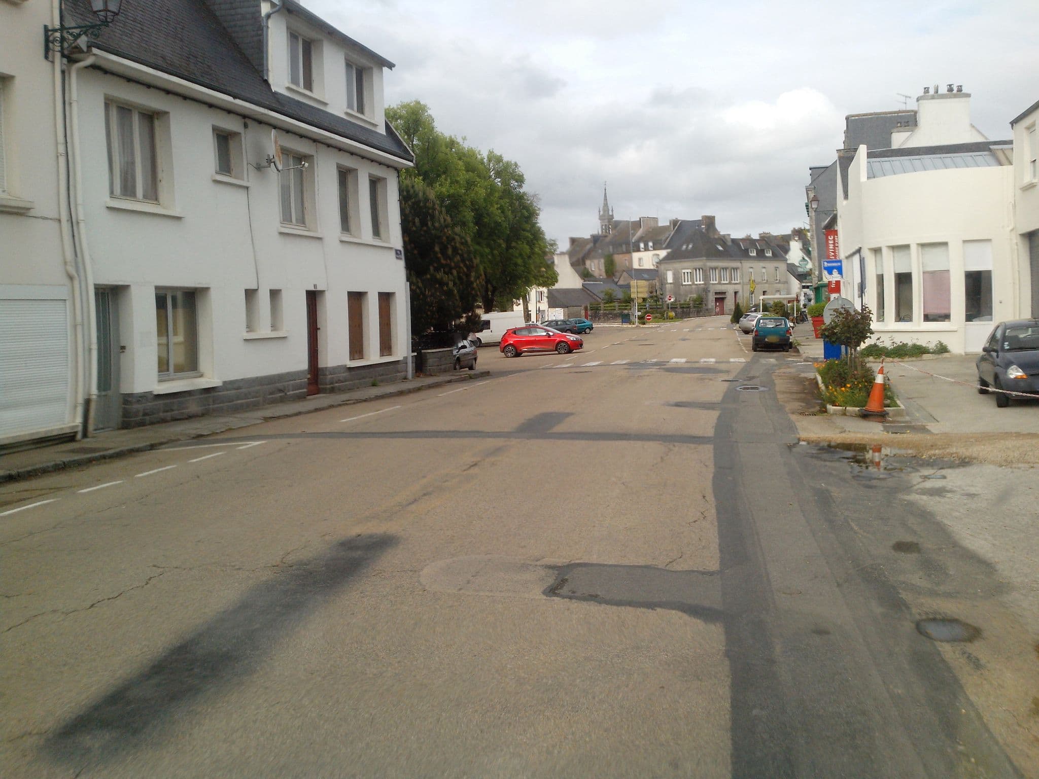 Street view near Double Locks Bed and Breakfast, Huelgoat — © hamlet (CC BY-SA · Mapillary)