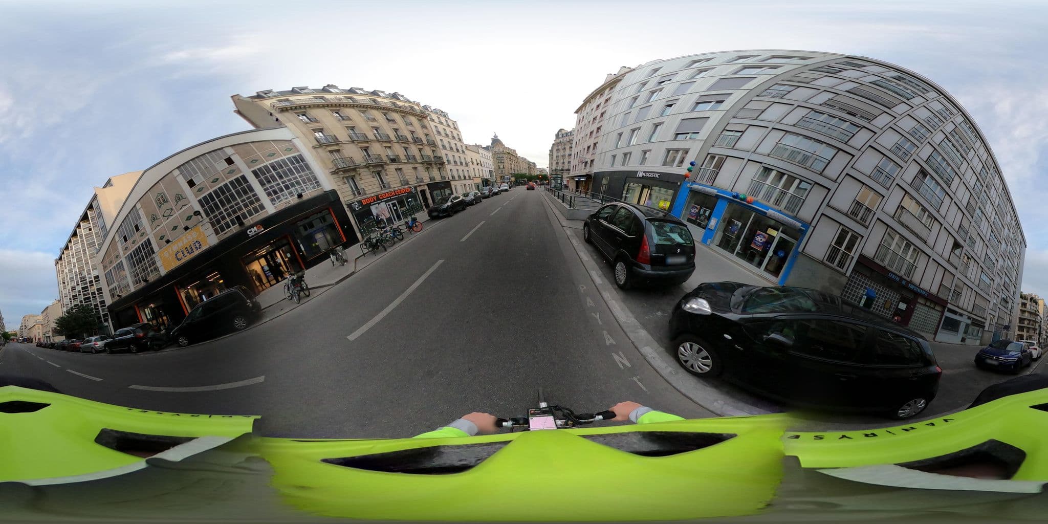 Street view near Hôtel 31, Paris 15 Vaugirard — © Stefdegreef (CC BY-SA · Mapillary)